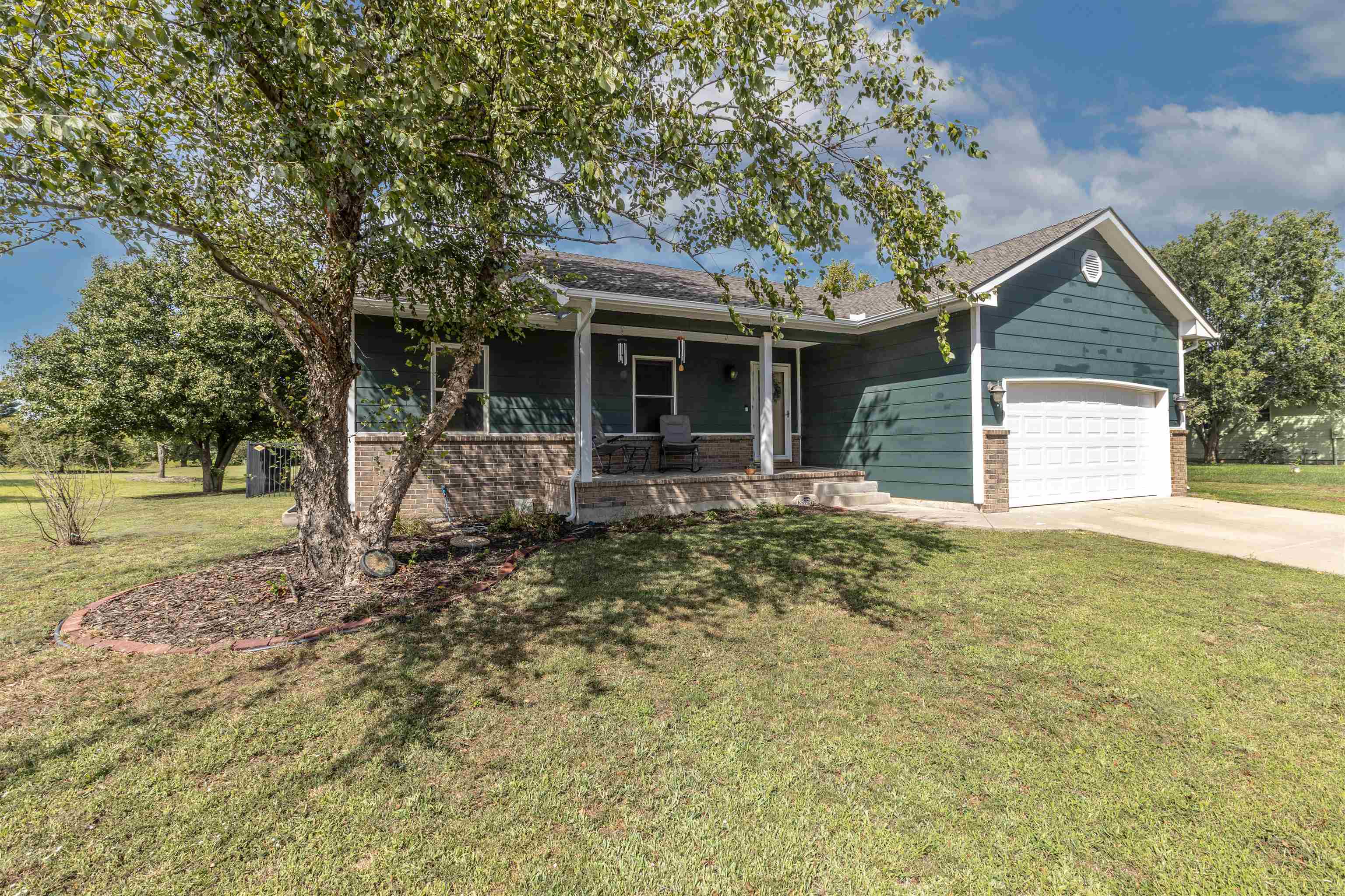 1101 N Parkway Dr Property Photo 4