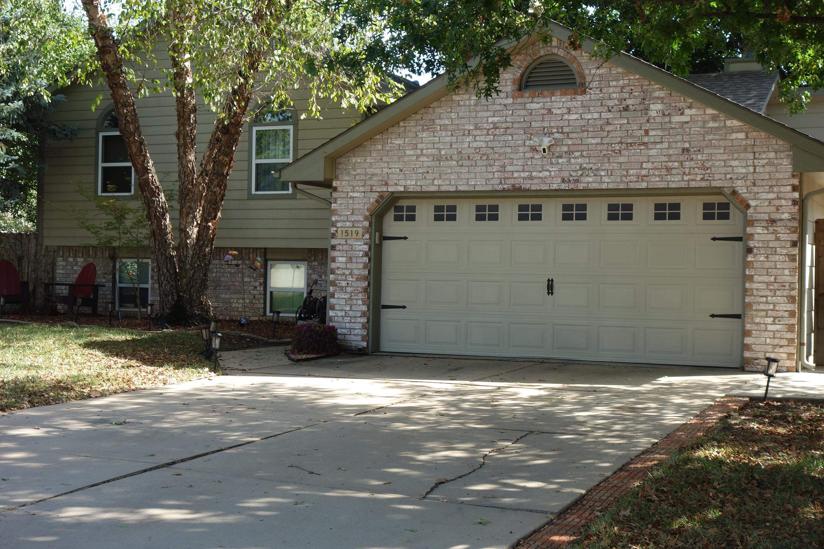1519 E Horizon Property Photo 2