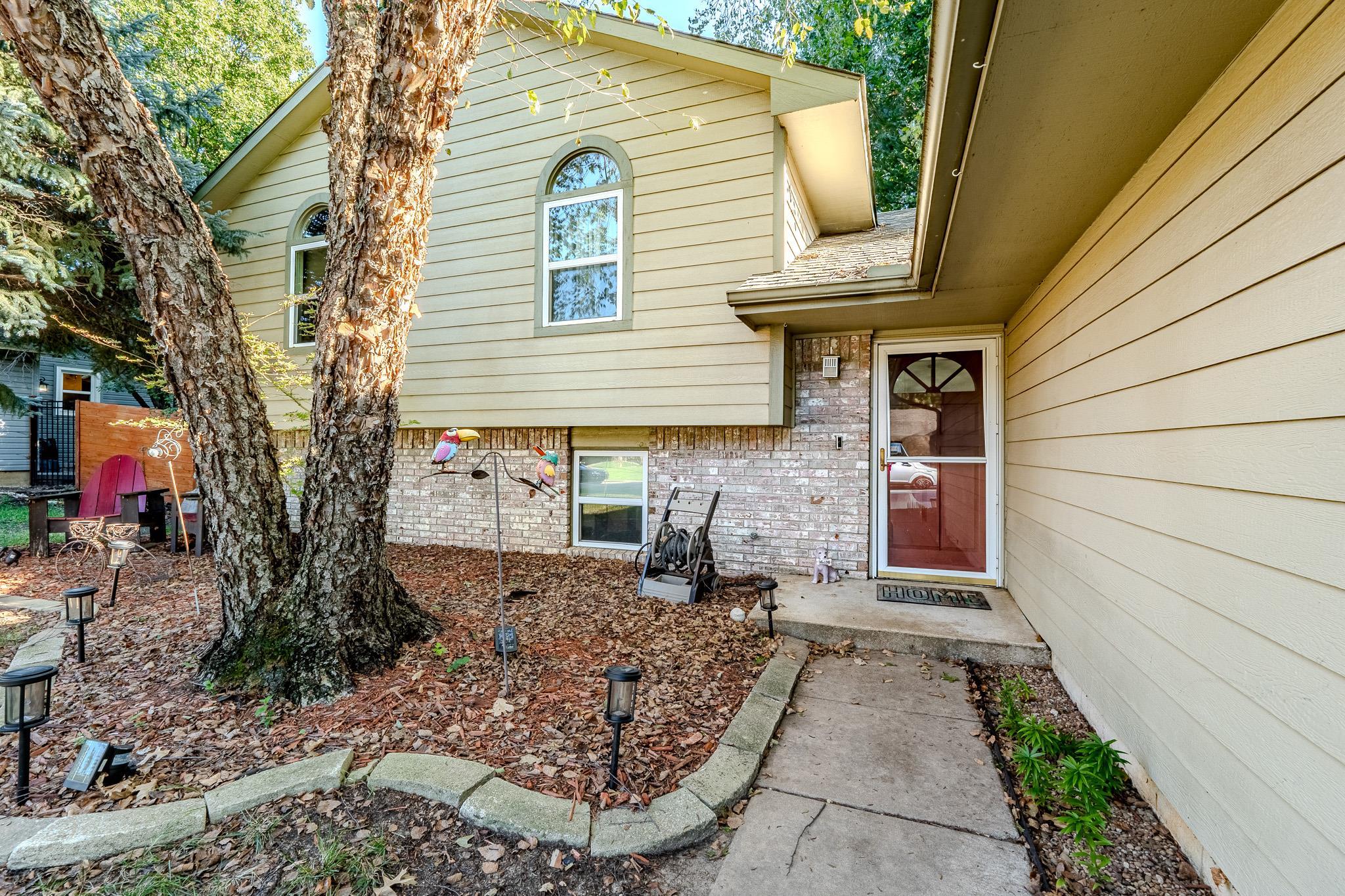 1519 E Horizon Property Photo 2