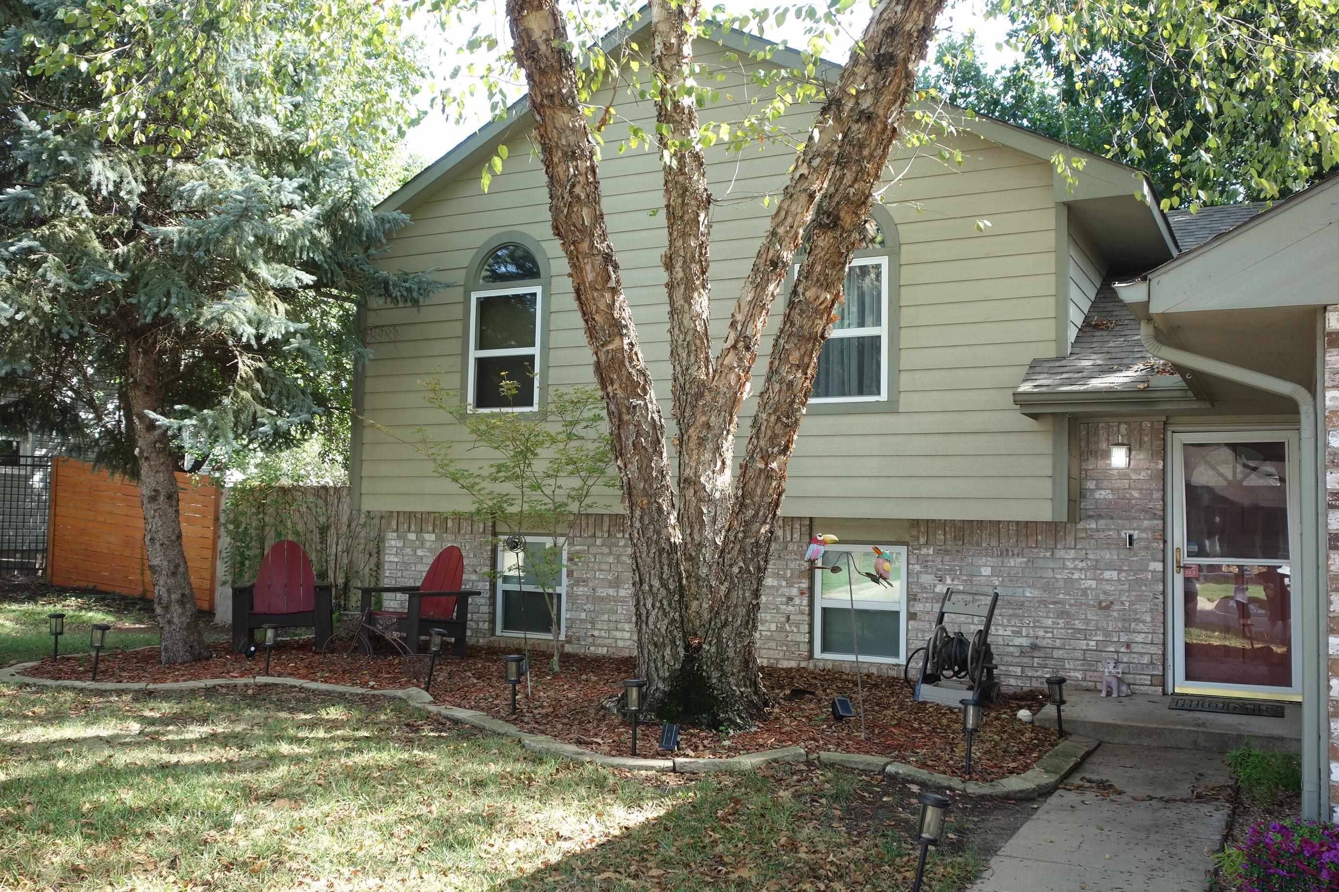 1519 E Horizon Property Photo 3