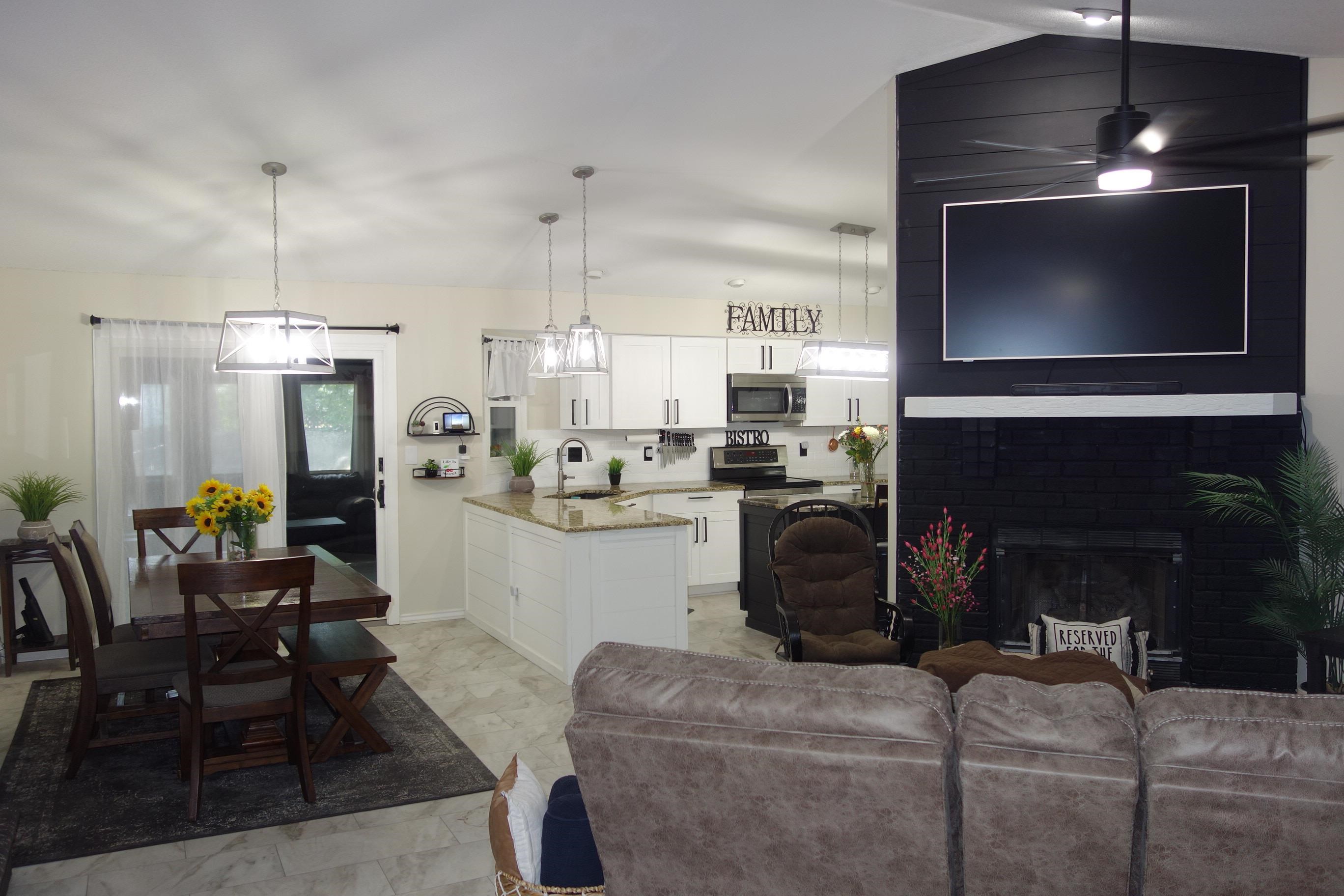1519 E Horizon Property Photo 5