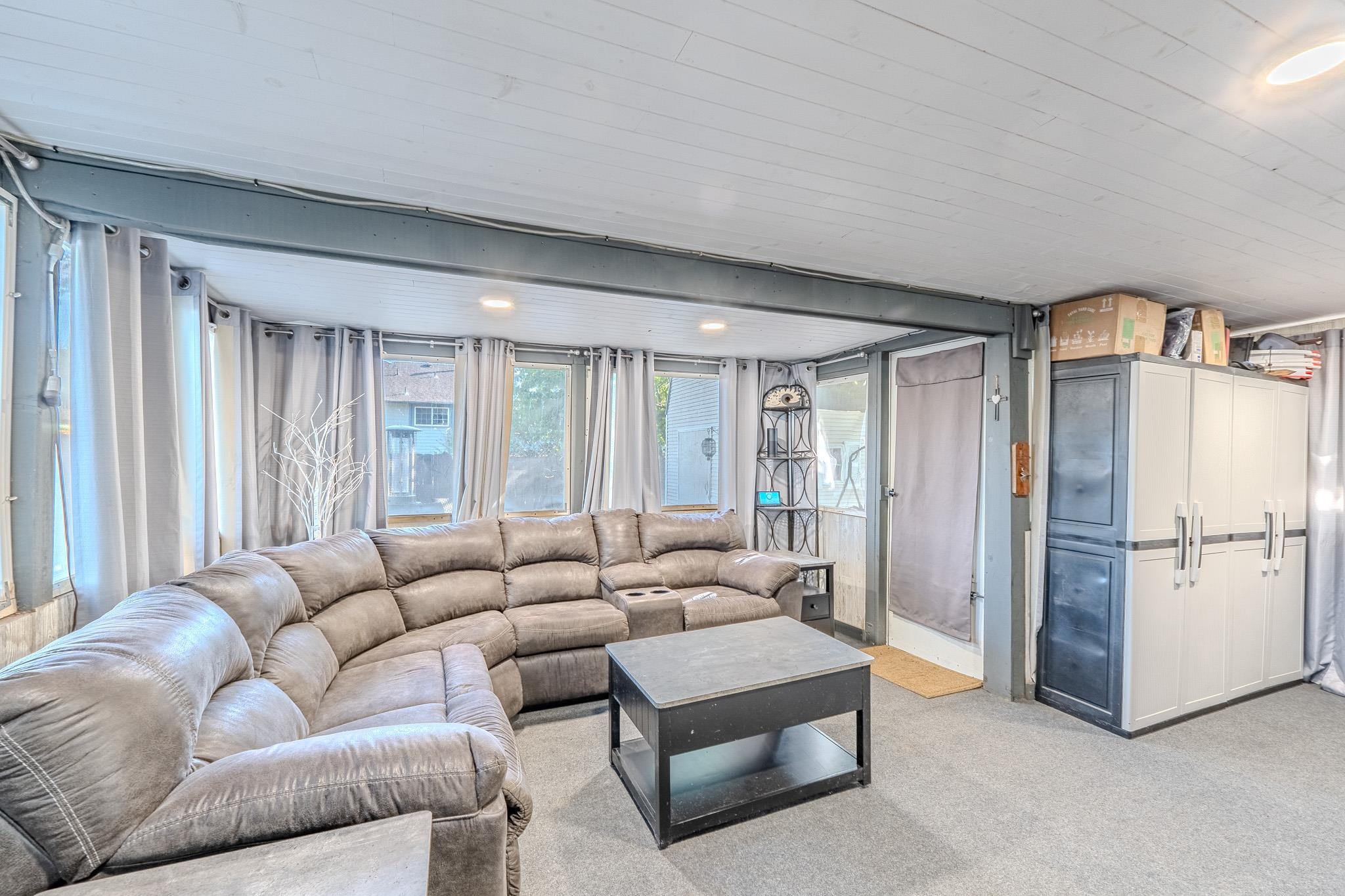1519 E Horizon Property Photo 13