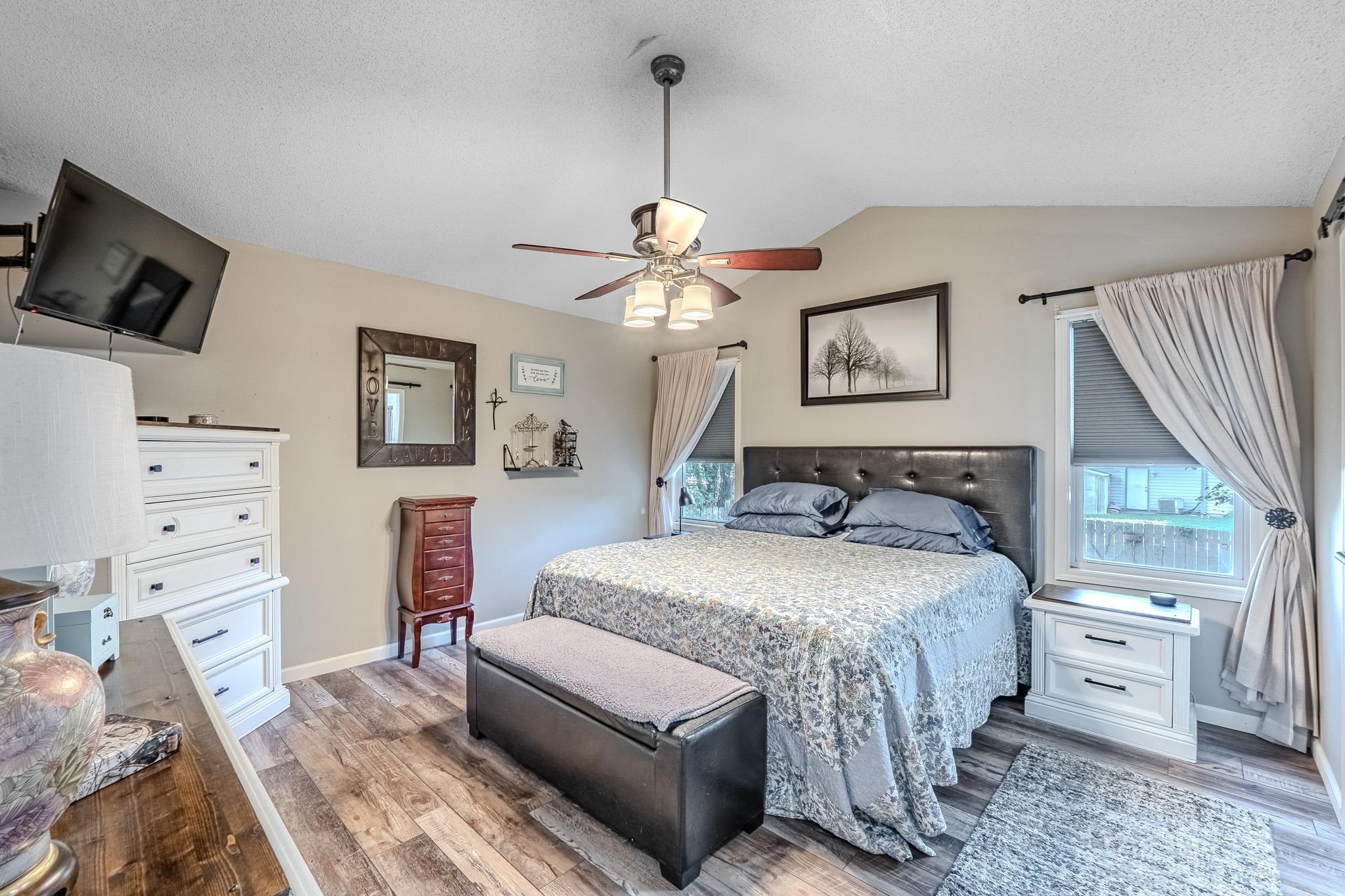 1519 E Horizon Property Photo 15