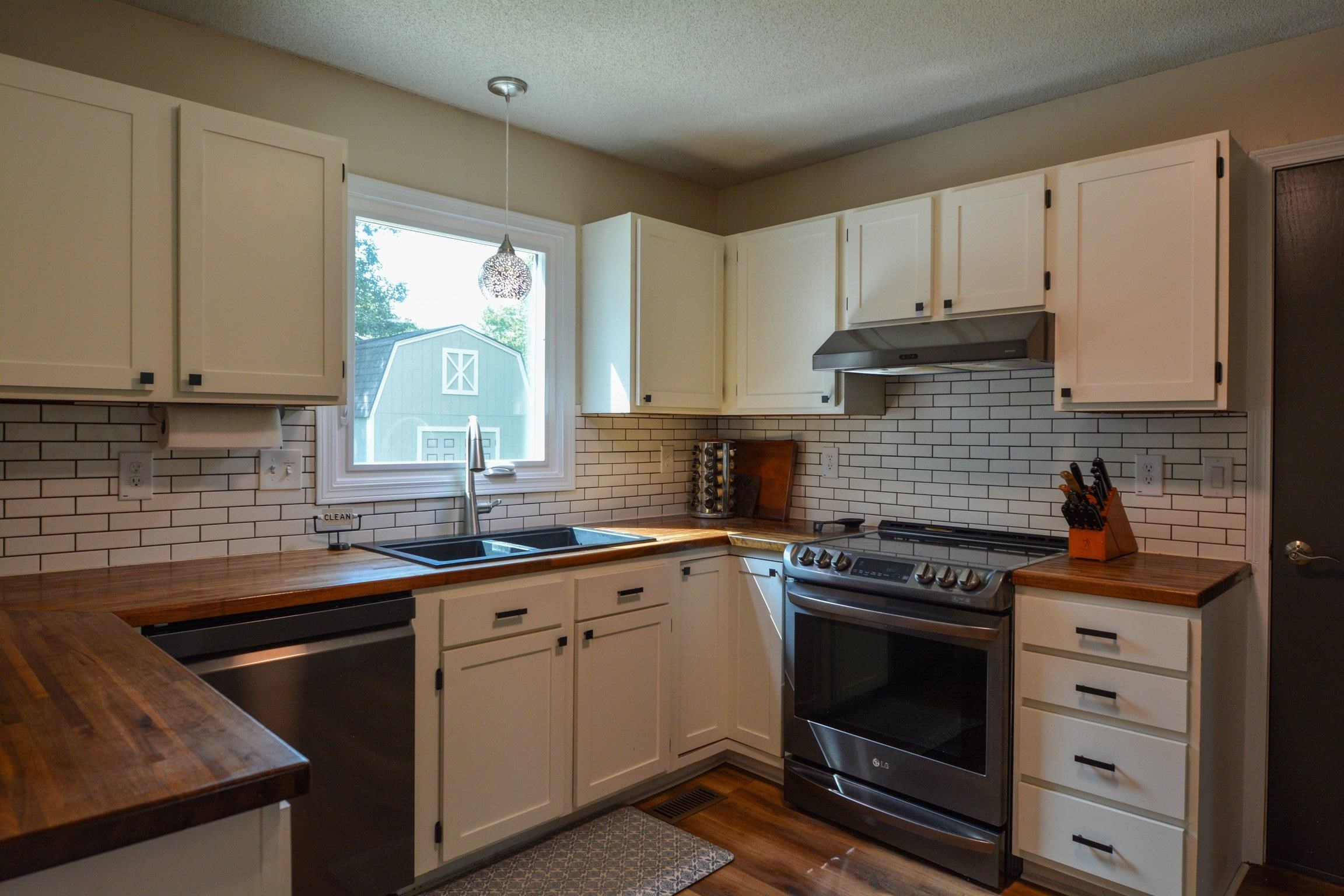 219 E Sandhill Rd. Property Photo 7