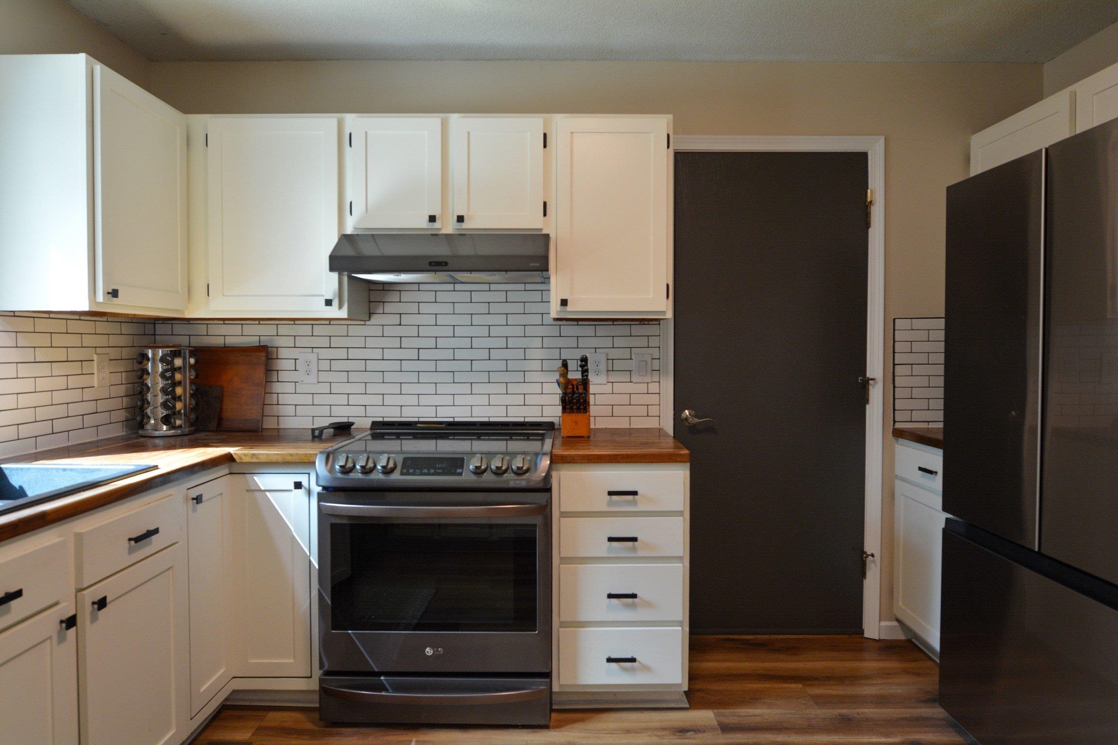 219 E Sandhill Rd. Property Photo 9
