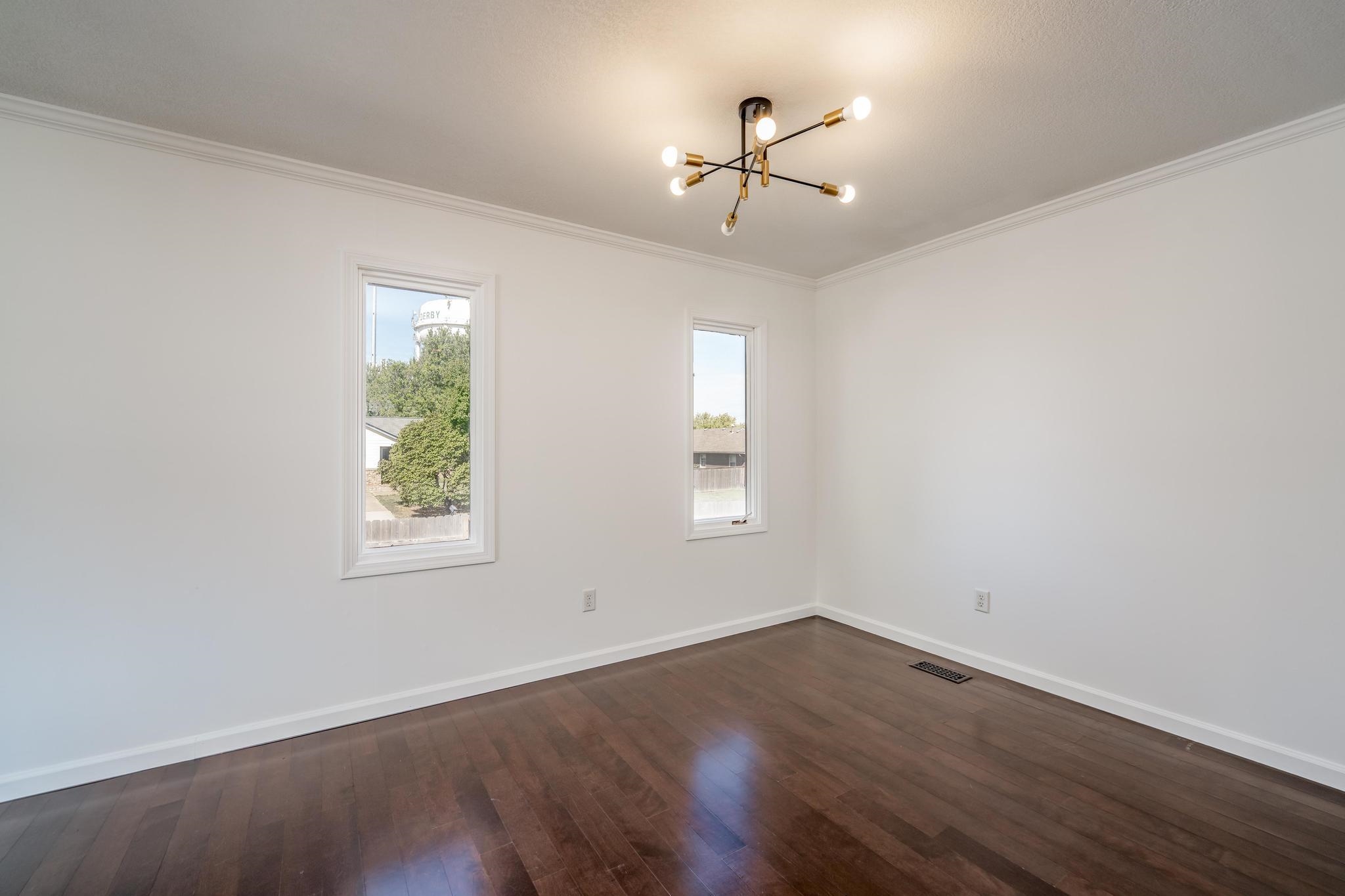 1728 N Overlook Property Photo 10