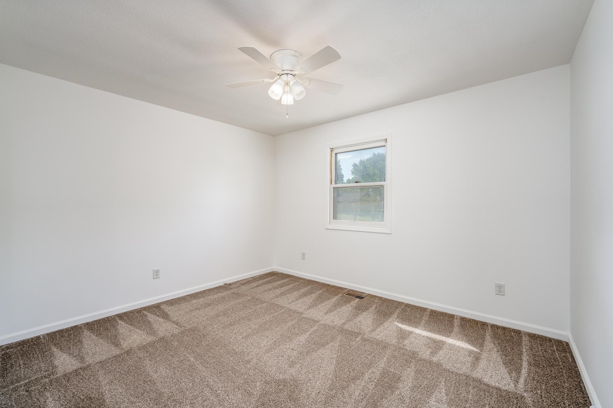 1728 N Overlook Property Photo 27