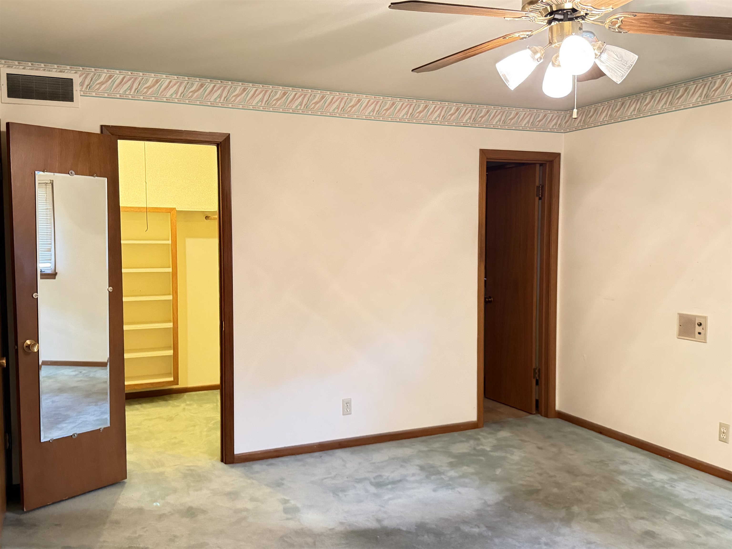 1566 N West Lynn Property Photo 17