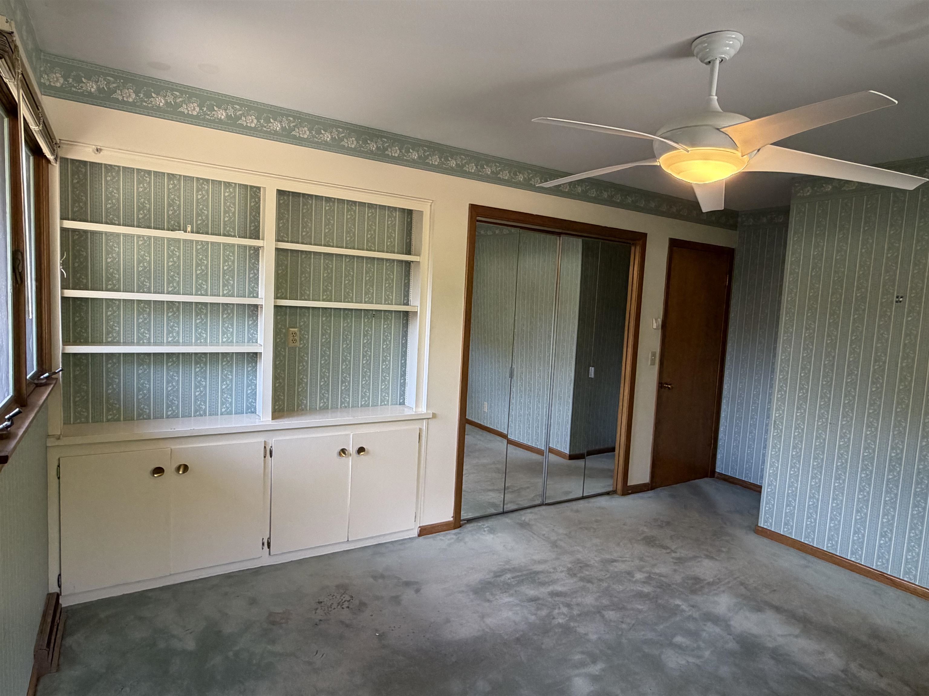 1566 N West Lynn Property Photo 23
