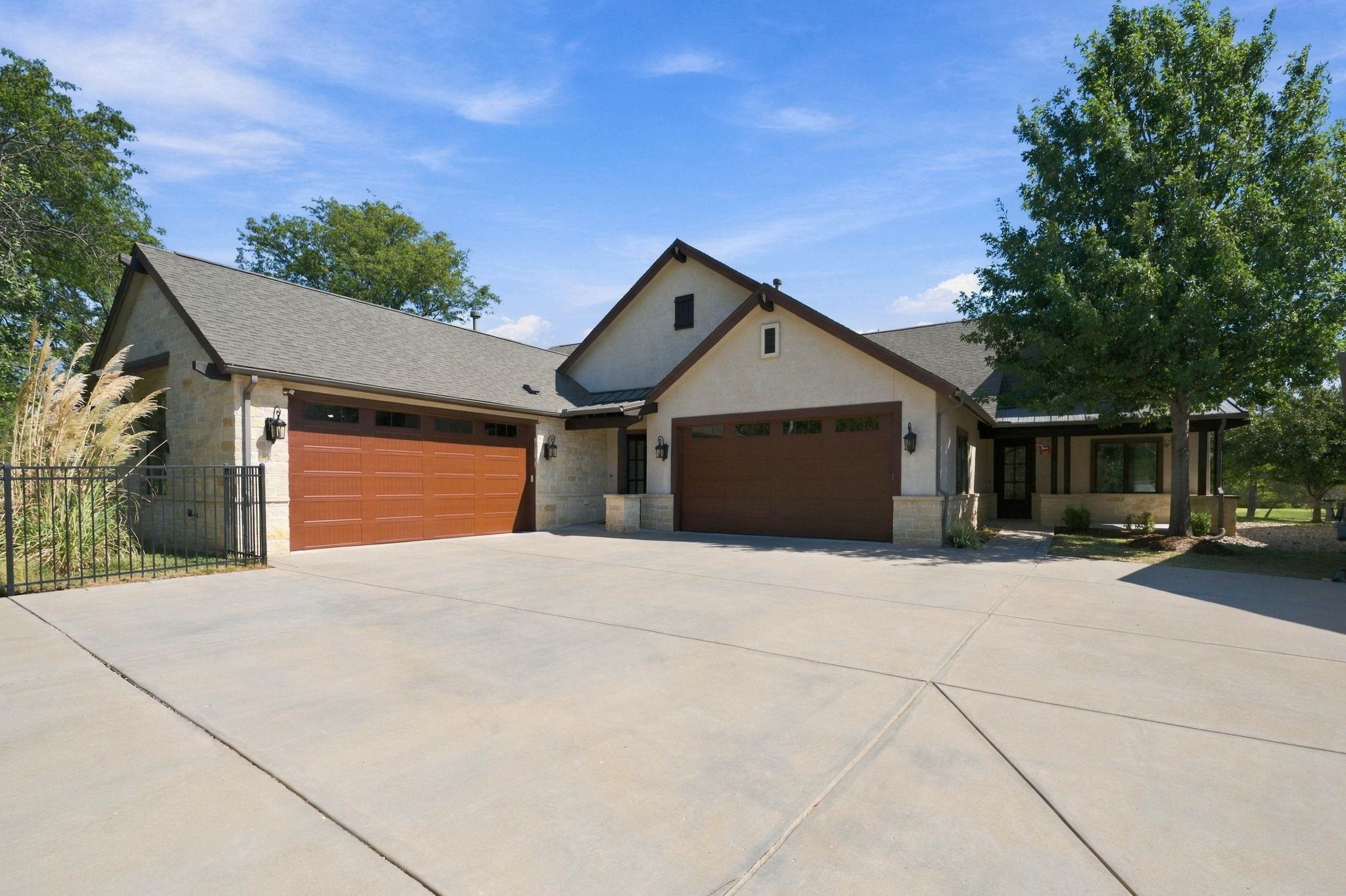 2268 N Tallgrass Property Photo 1