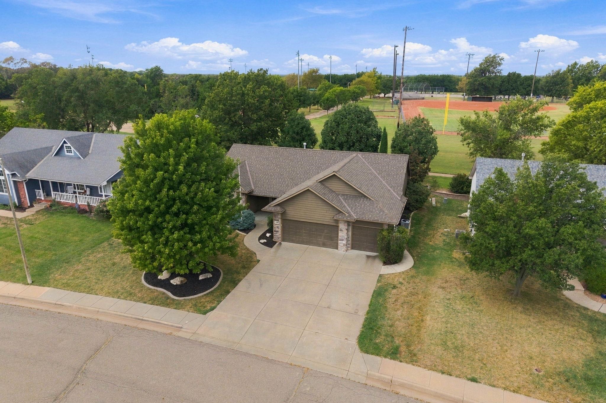 1209 S Arbor Meadows St Property Photo 2