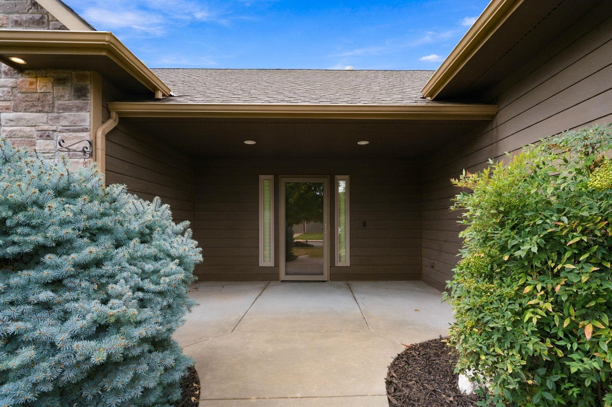 1209 S Arbor Meadows St Property Photo 6