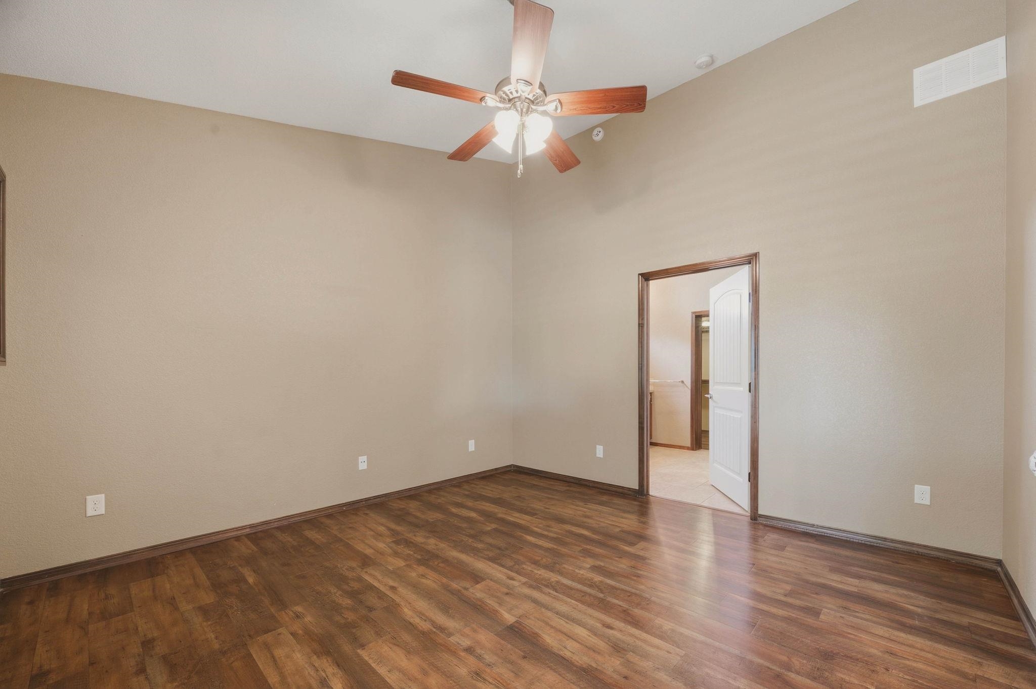 1209 S Arbor Meadows St Property Photo 16