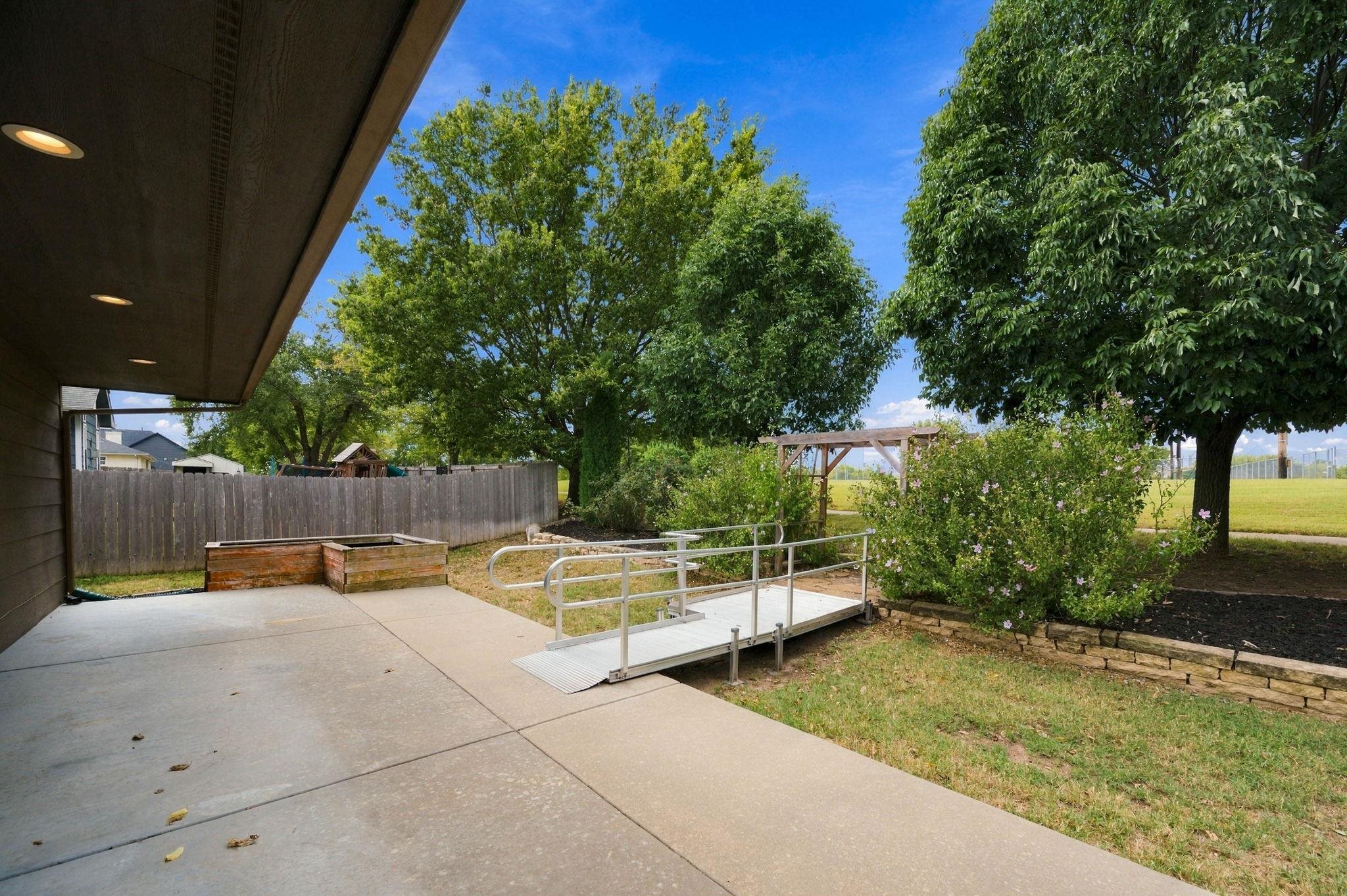 1209 S Arbor Meadows St Property Photo 26