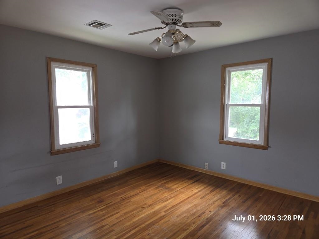 301 Cincinnati Property Photo 4