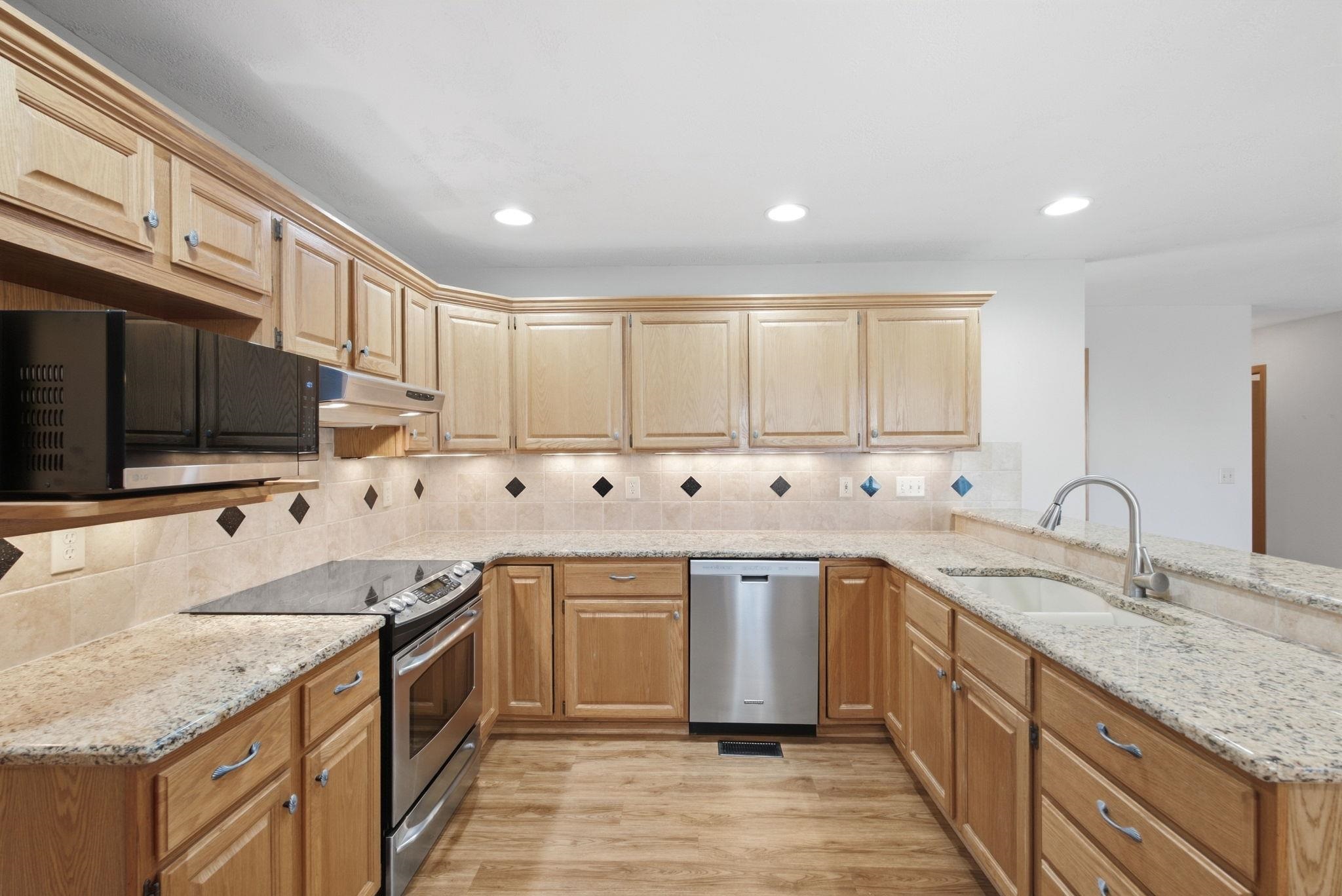 10214 W Jamesburg St Property Photo 13