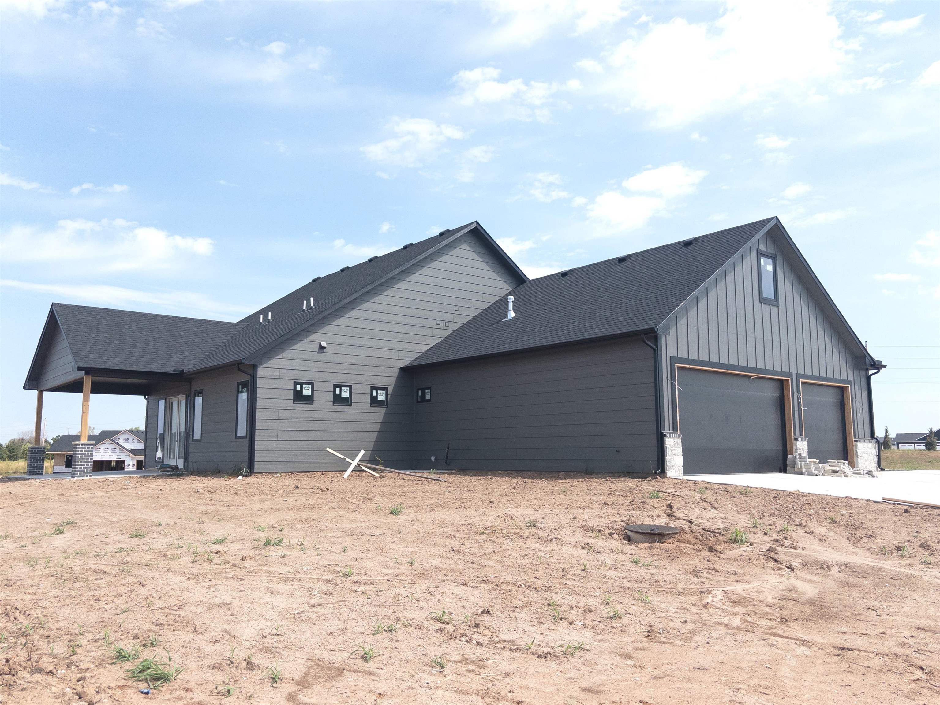 1624 E Diamond Cir Property Photo 4