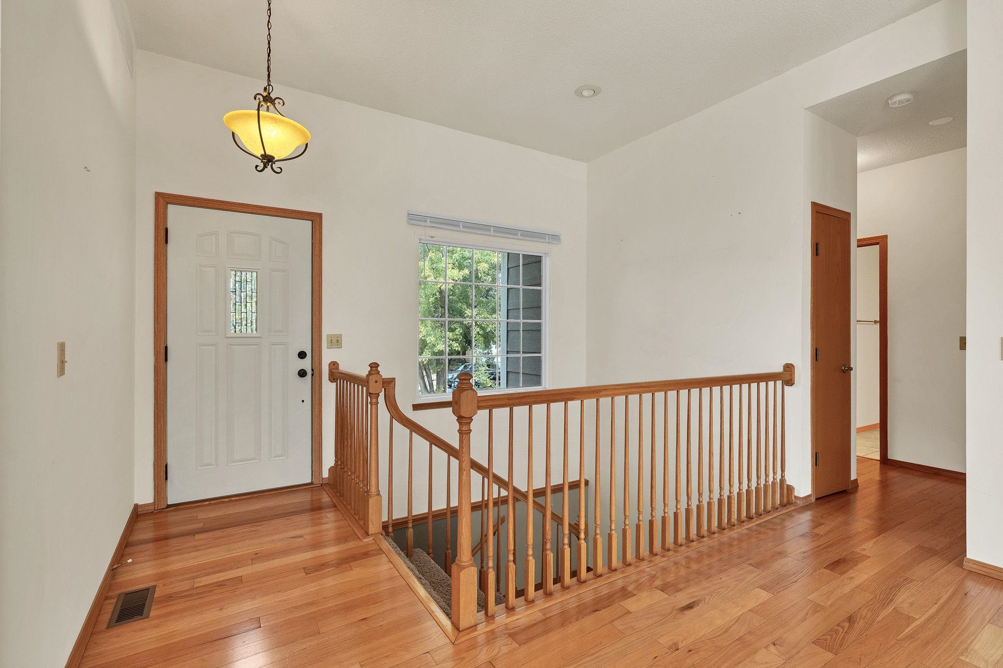 2738 N Beacon Hill Ct Property Photo 6