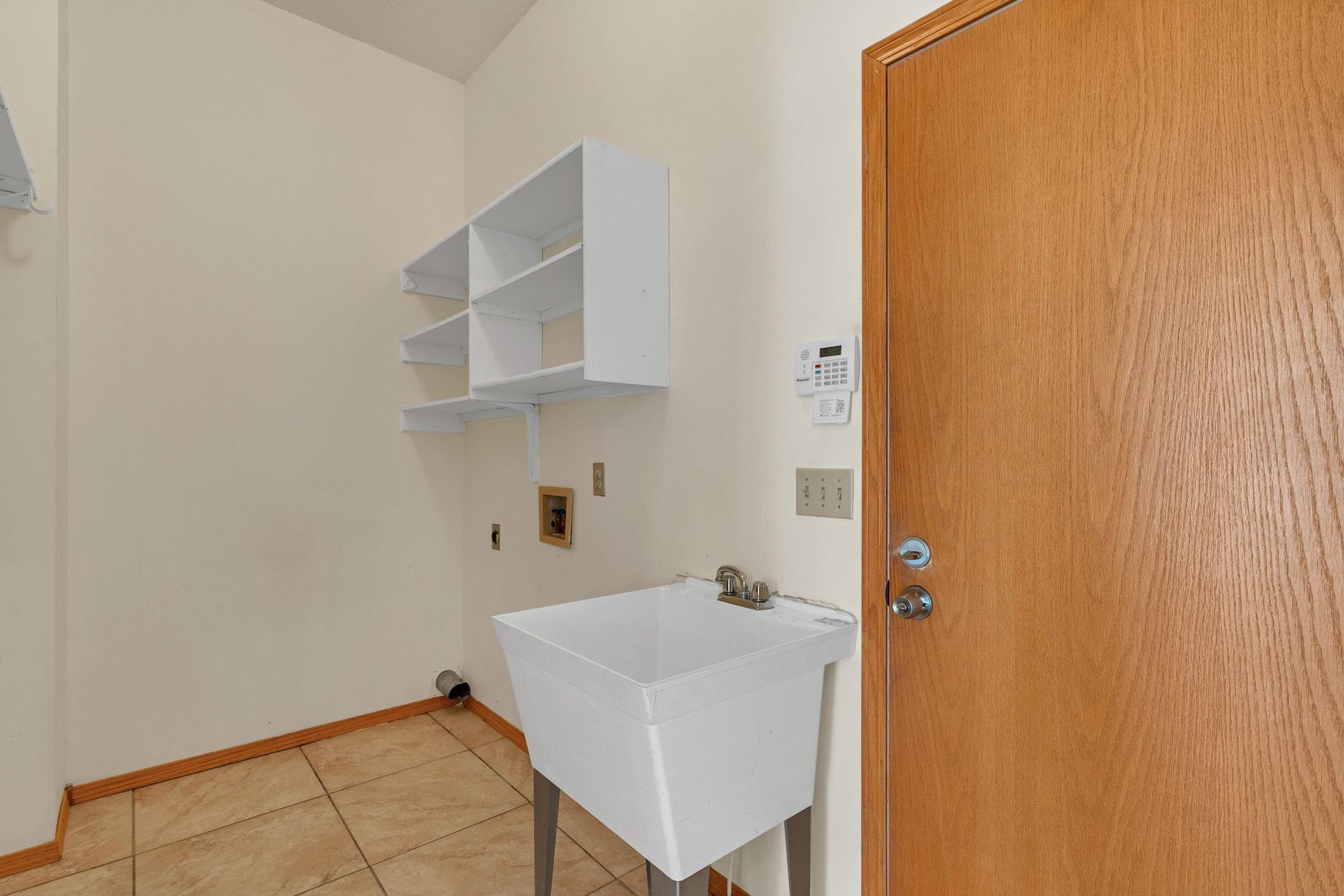 2738 N Beacon Hill Ct Property Photo 16