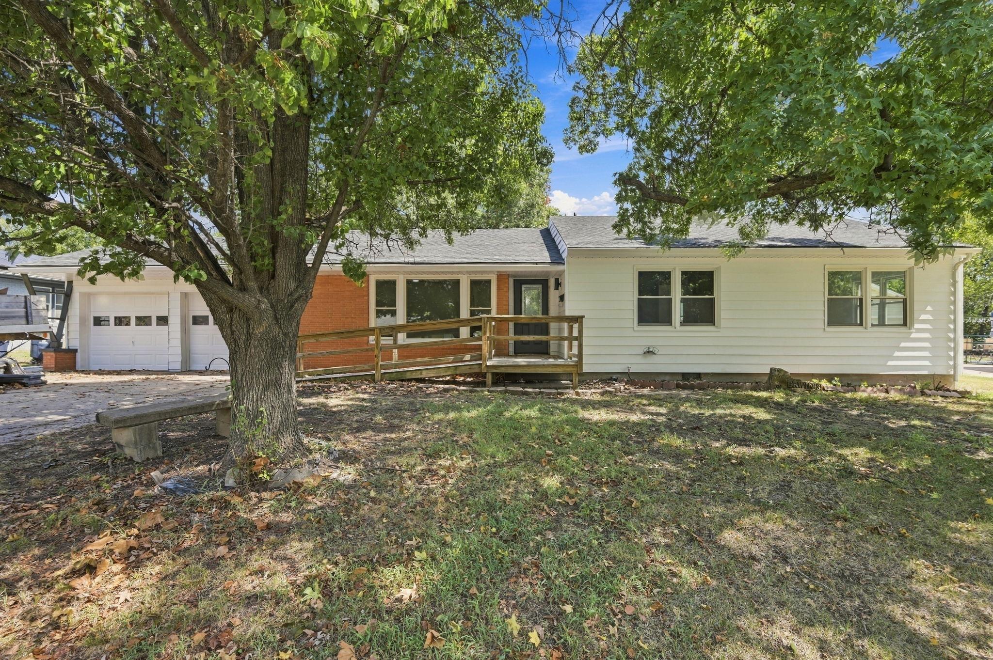 1126 S Skelly St. Property Photo 1