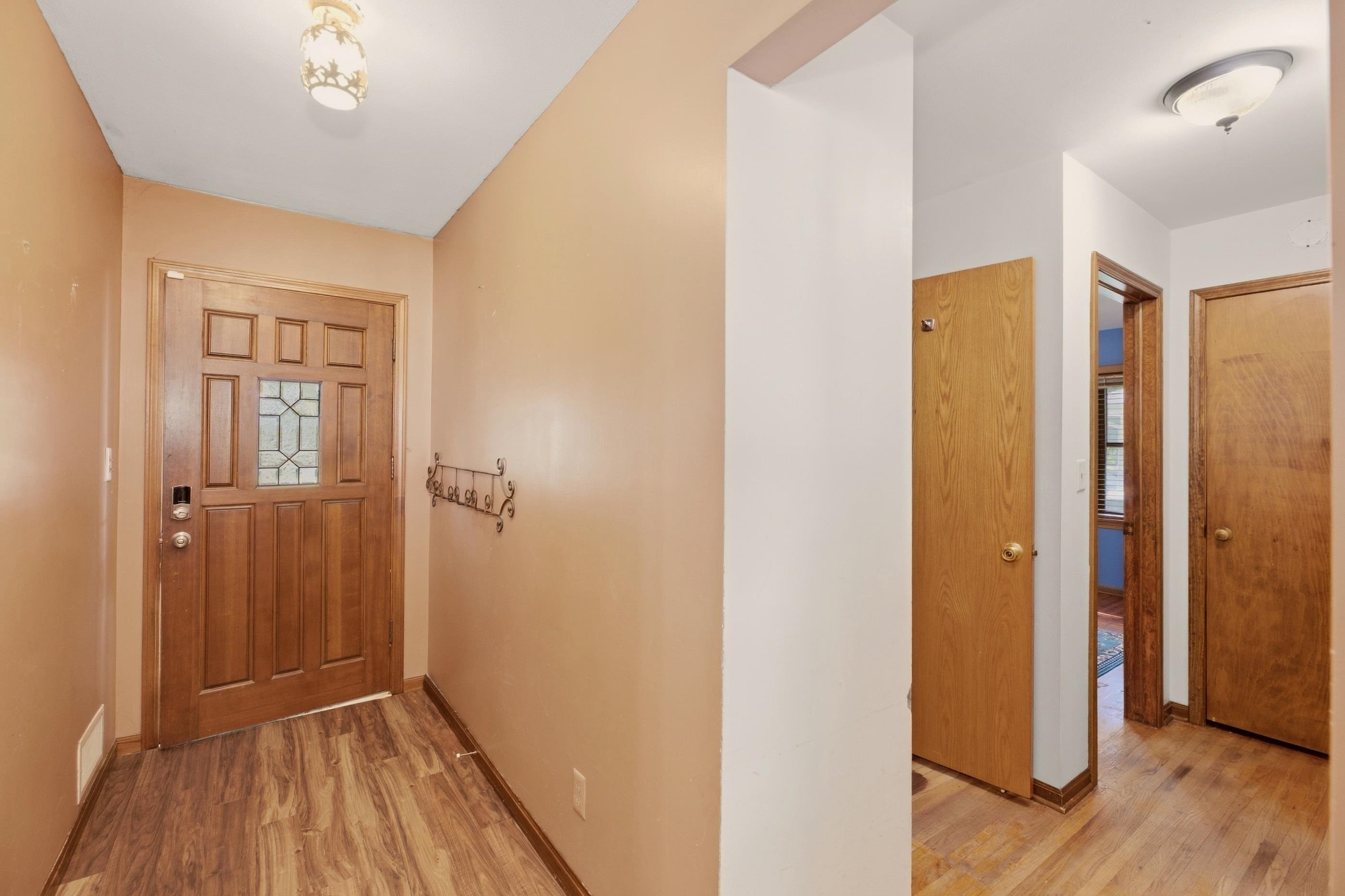 2525 S Oak Pass Property Photo 5