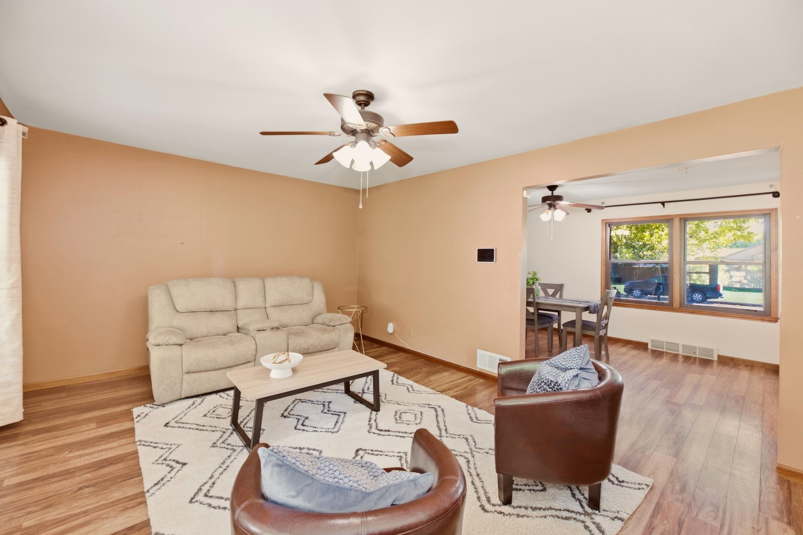 2525 S Oak Pass Property Photo 10