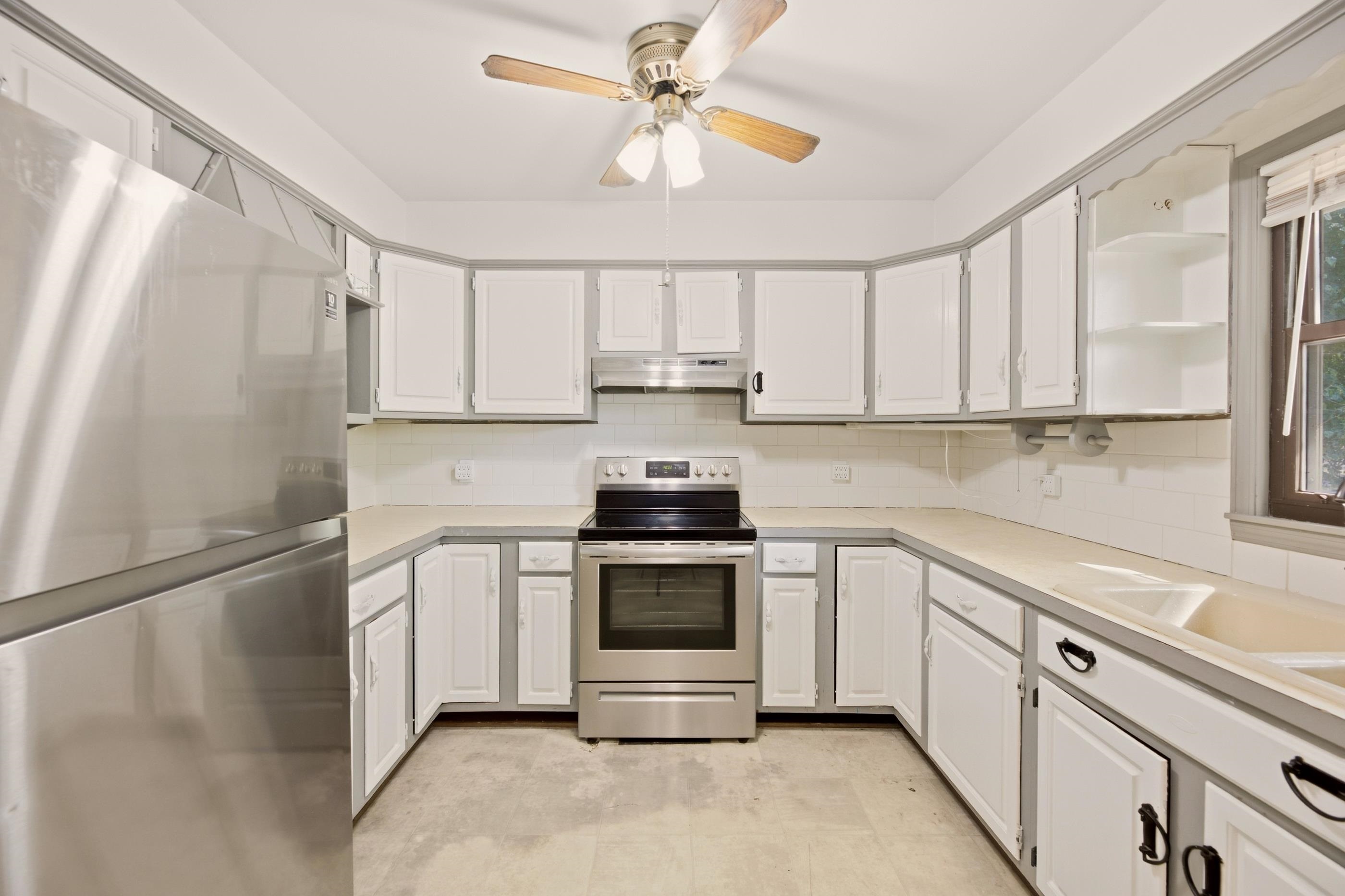 2525 S Oak Pass Property Photo 14