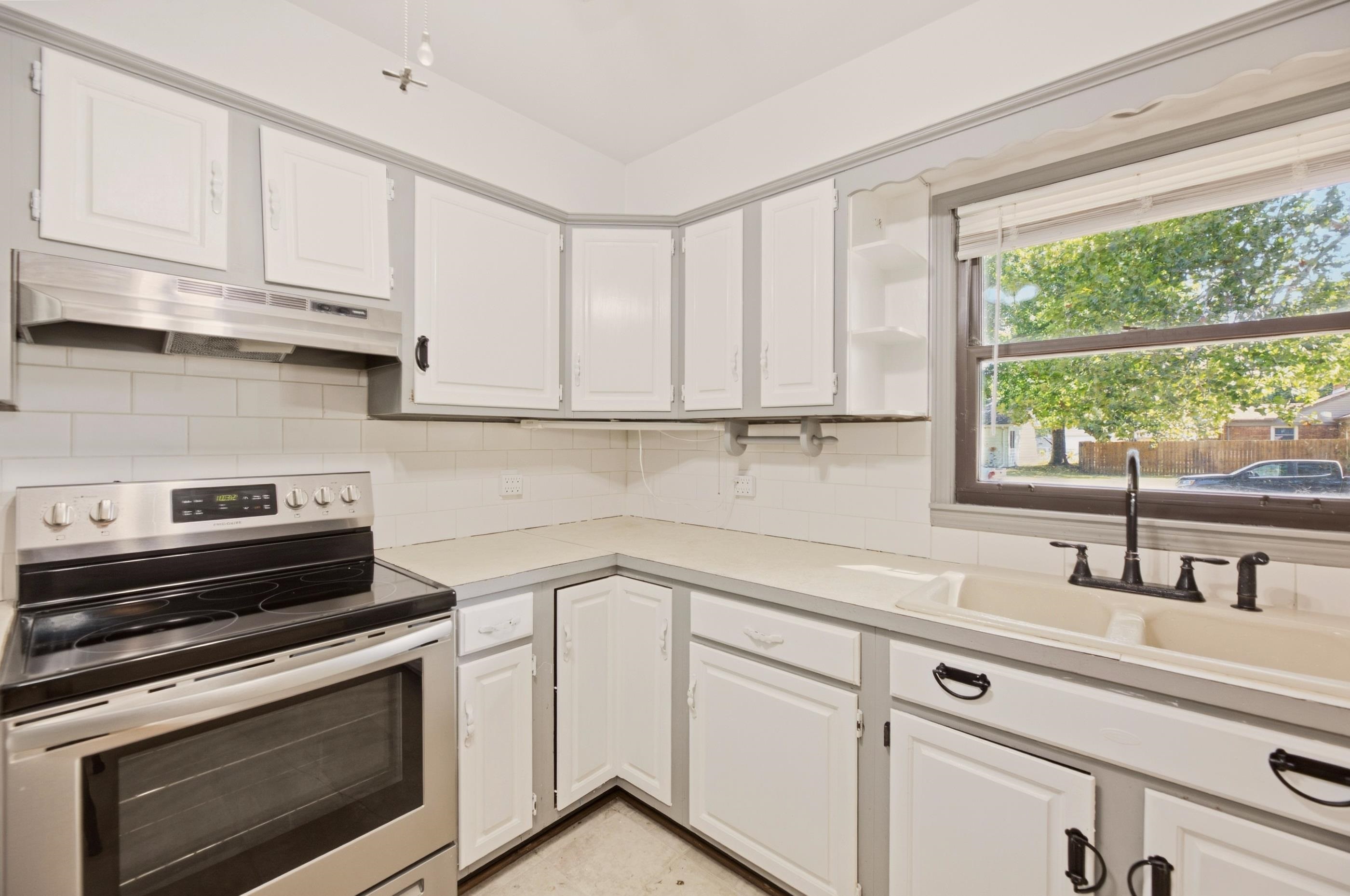 2525 S Oak Pass Property Photo 15