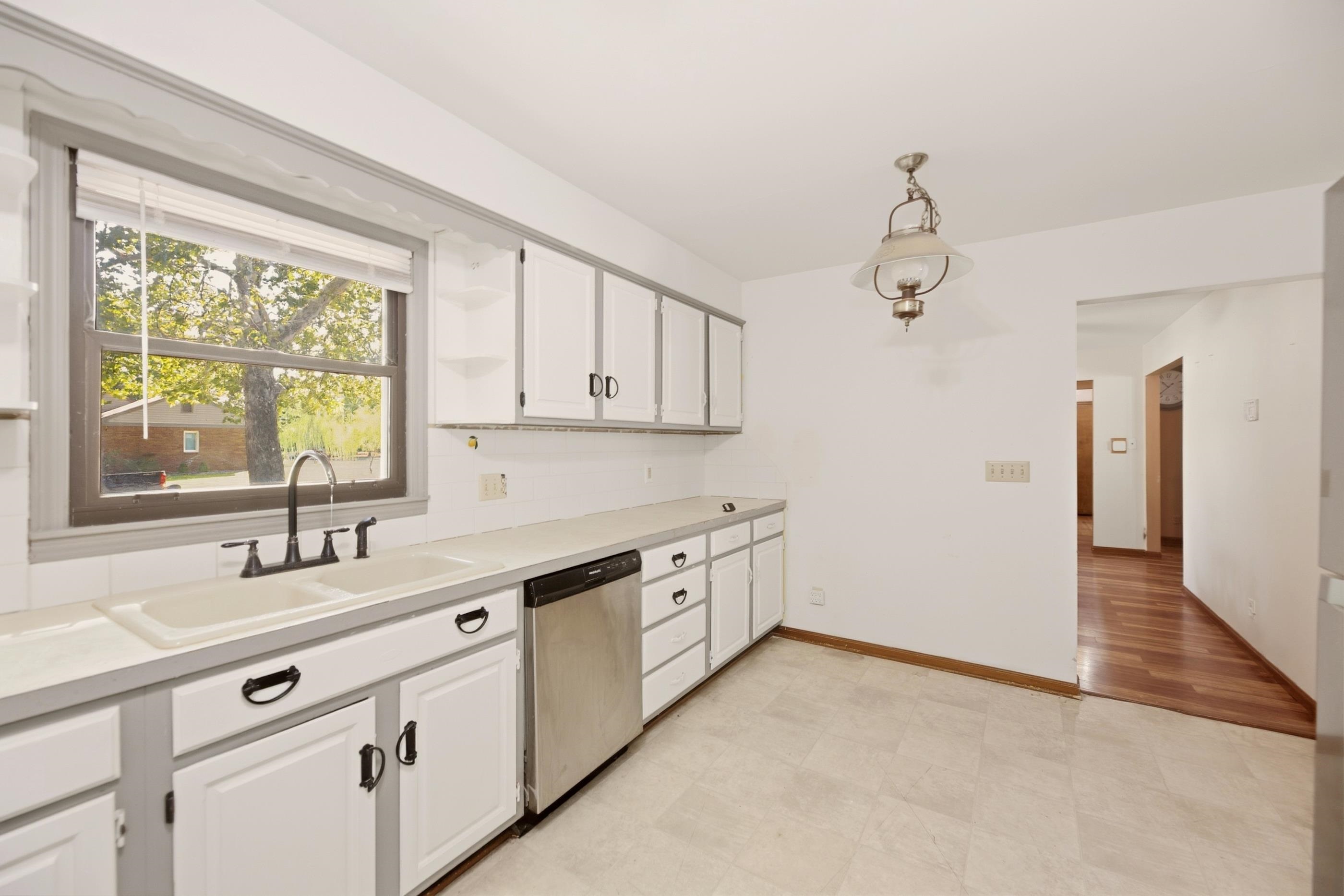 2525 S Oak Pass Property Photo 16