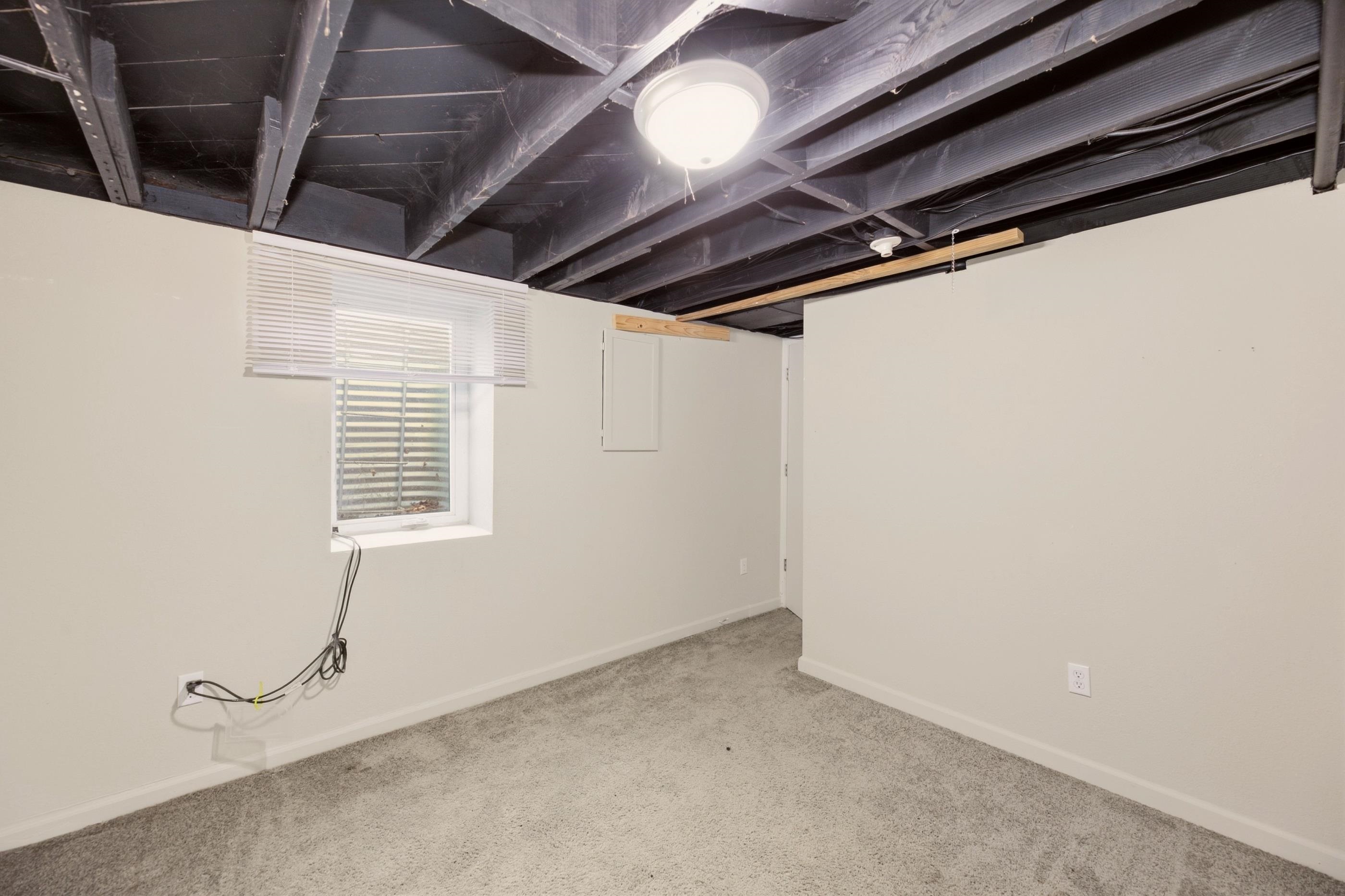2525 S Oak Pass Property Photo 27