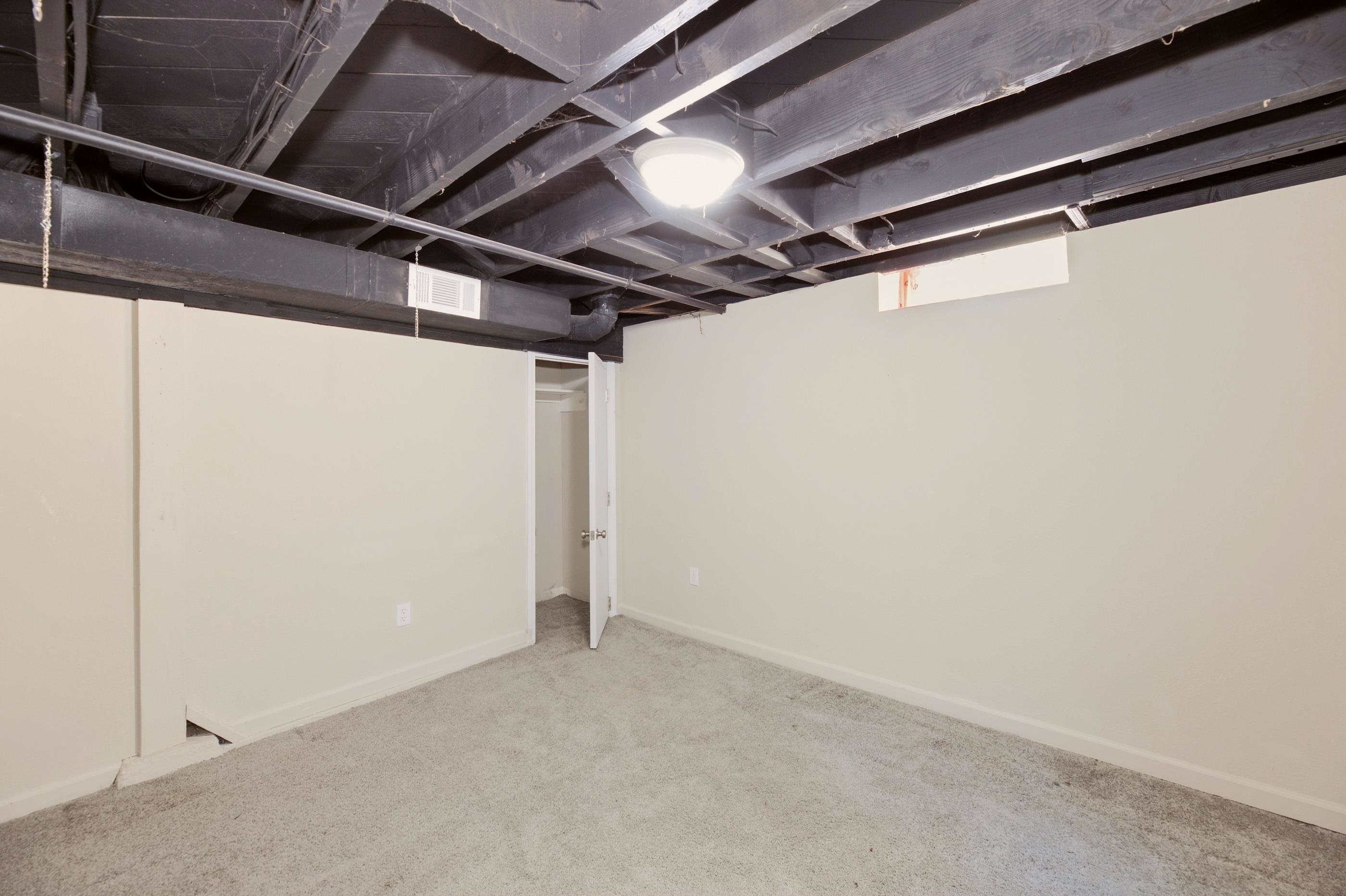 2525 S Oak Pass Property Photo 28