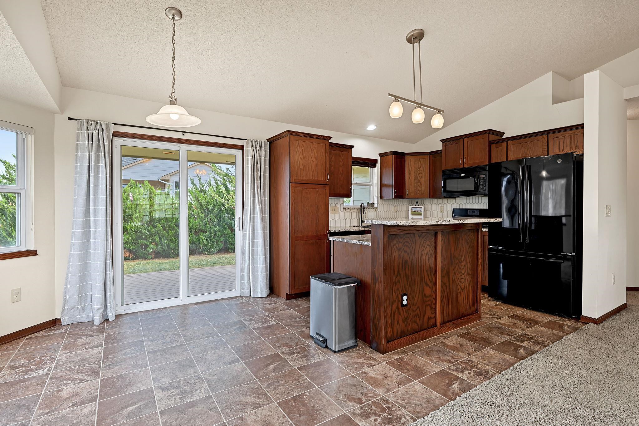 2417 N Woodridge Ct. Property Photo 8
