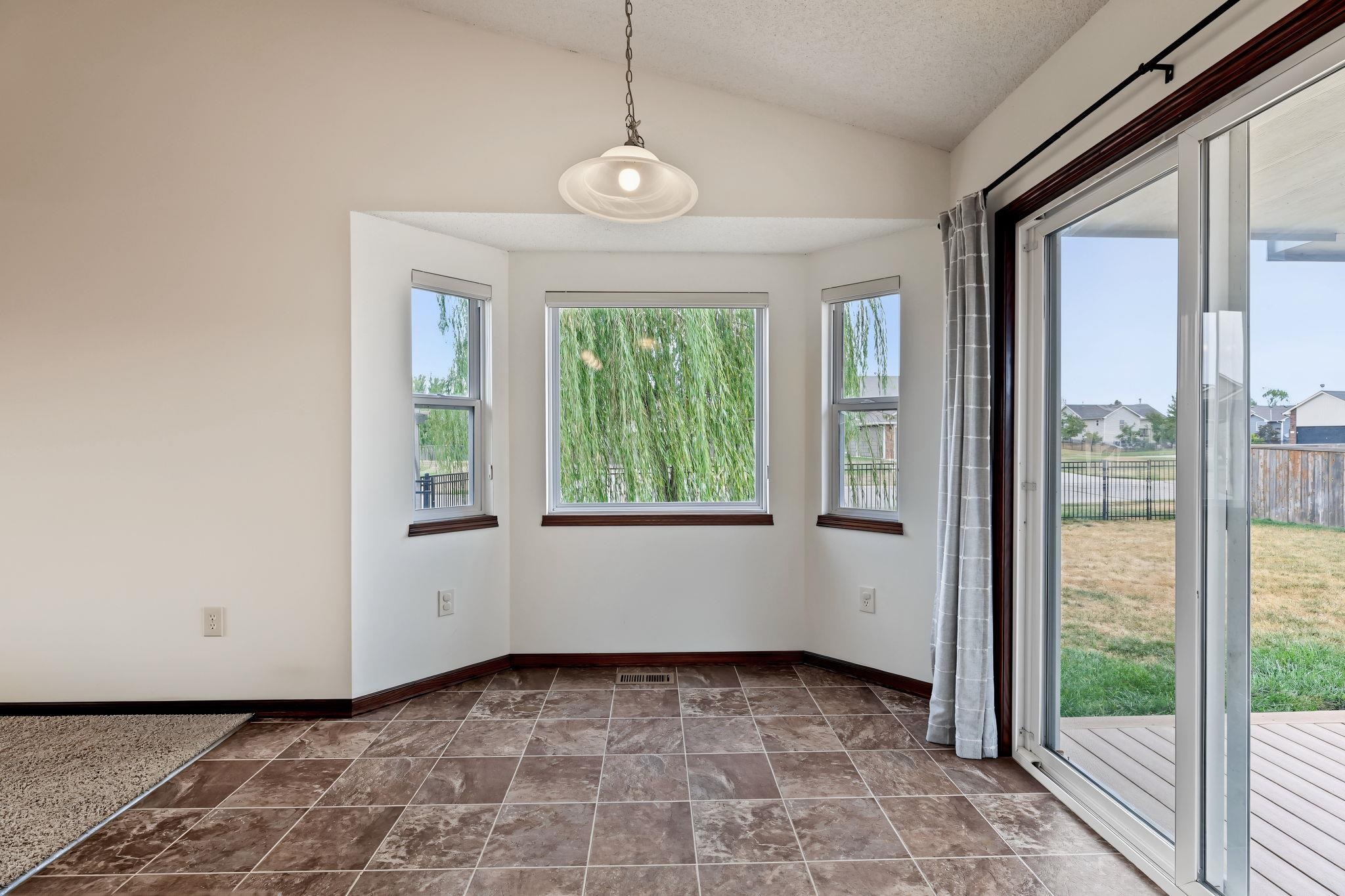 2417 N Woodridge Ct. Property Photo 11