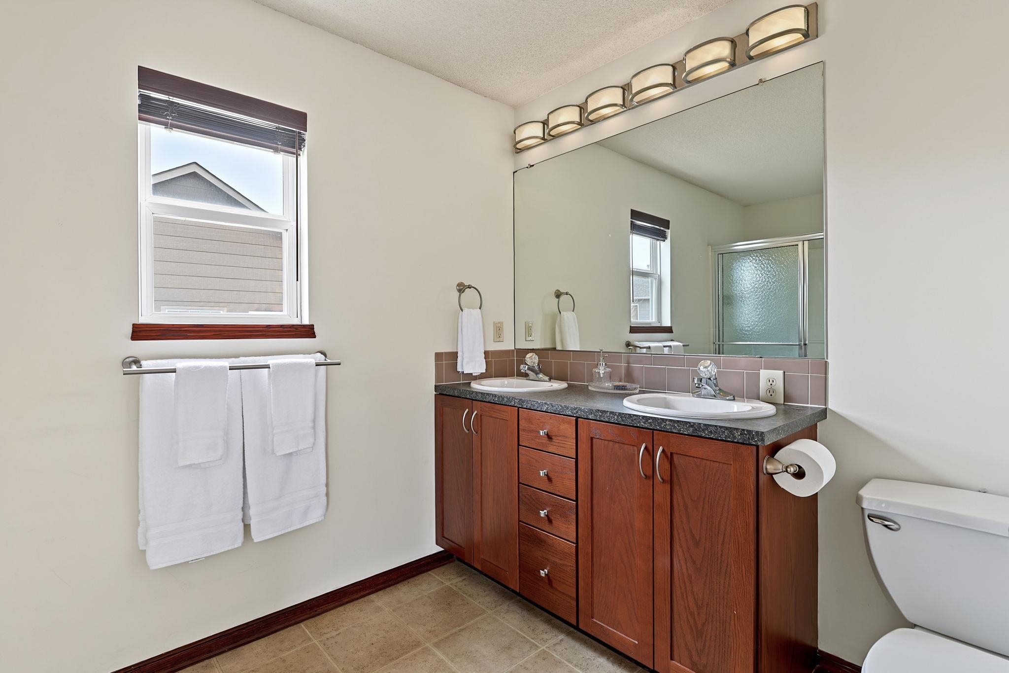 2417 N Woodridge Ct. Property Photo 15