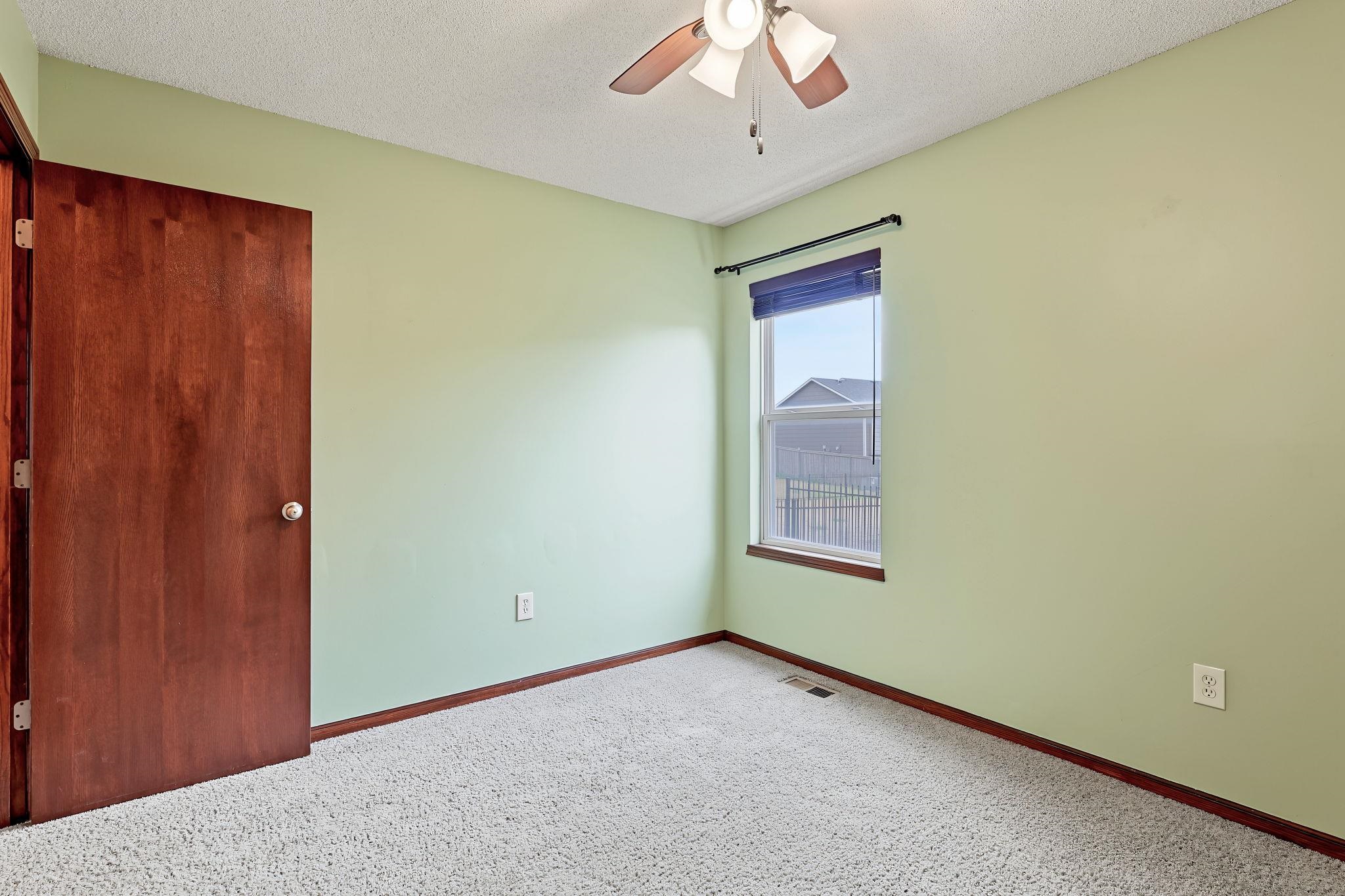 2417 N Woodridge Ct. Property Photo 17
