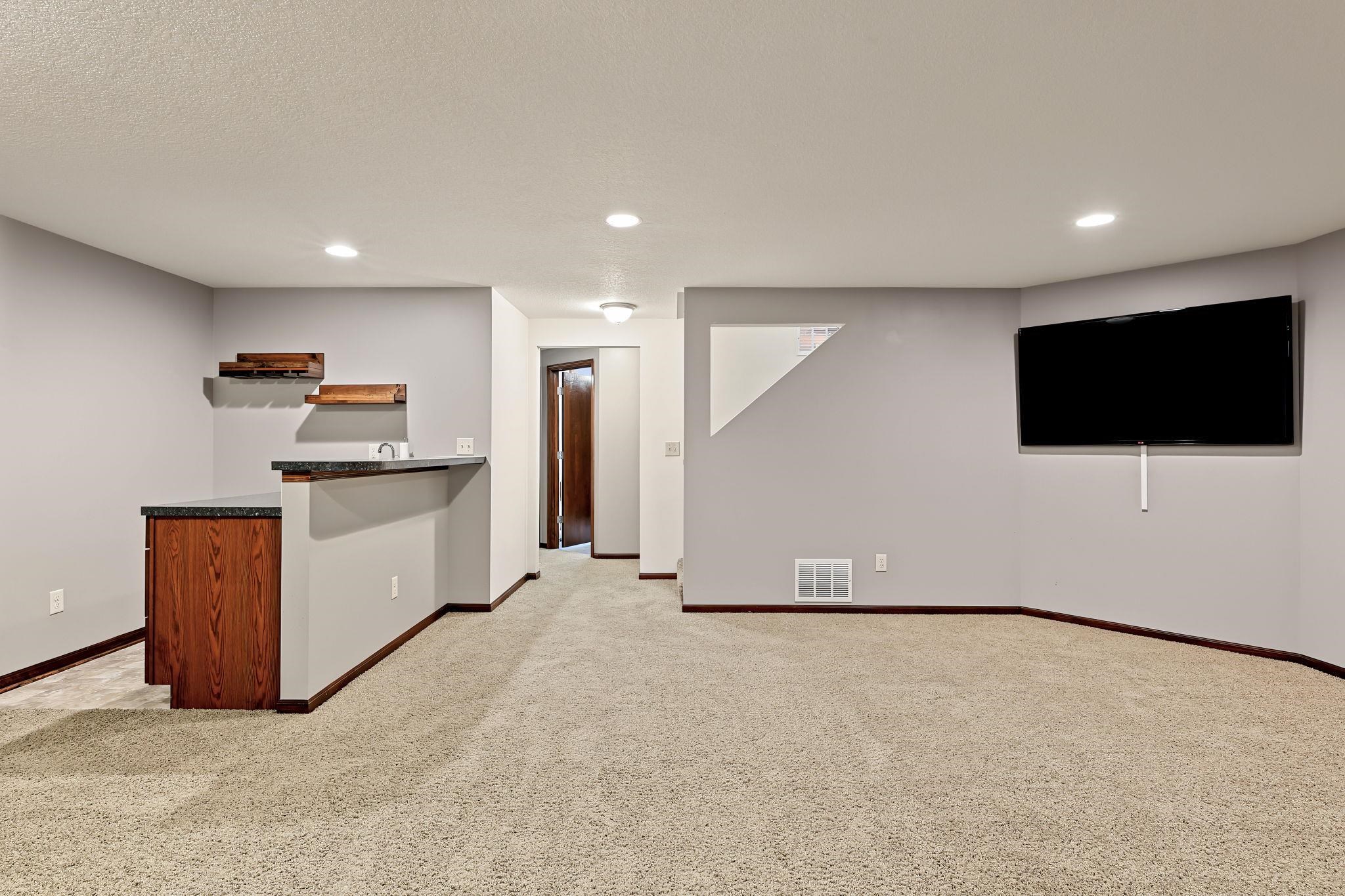 2417 N Woodridge Ct. Property Photo 20