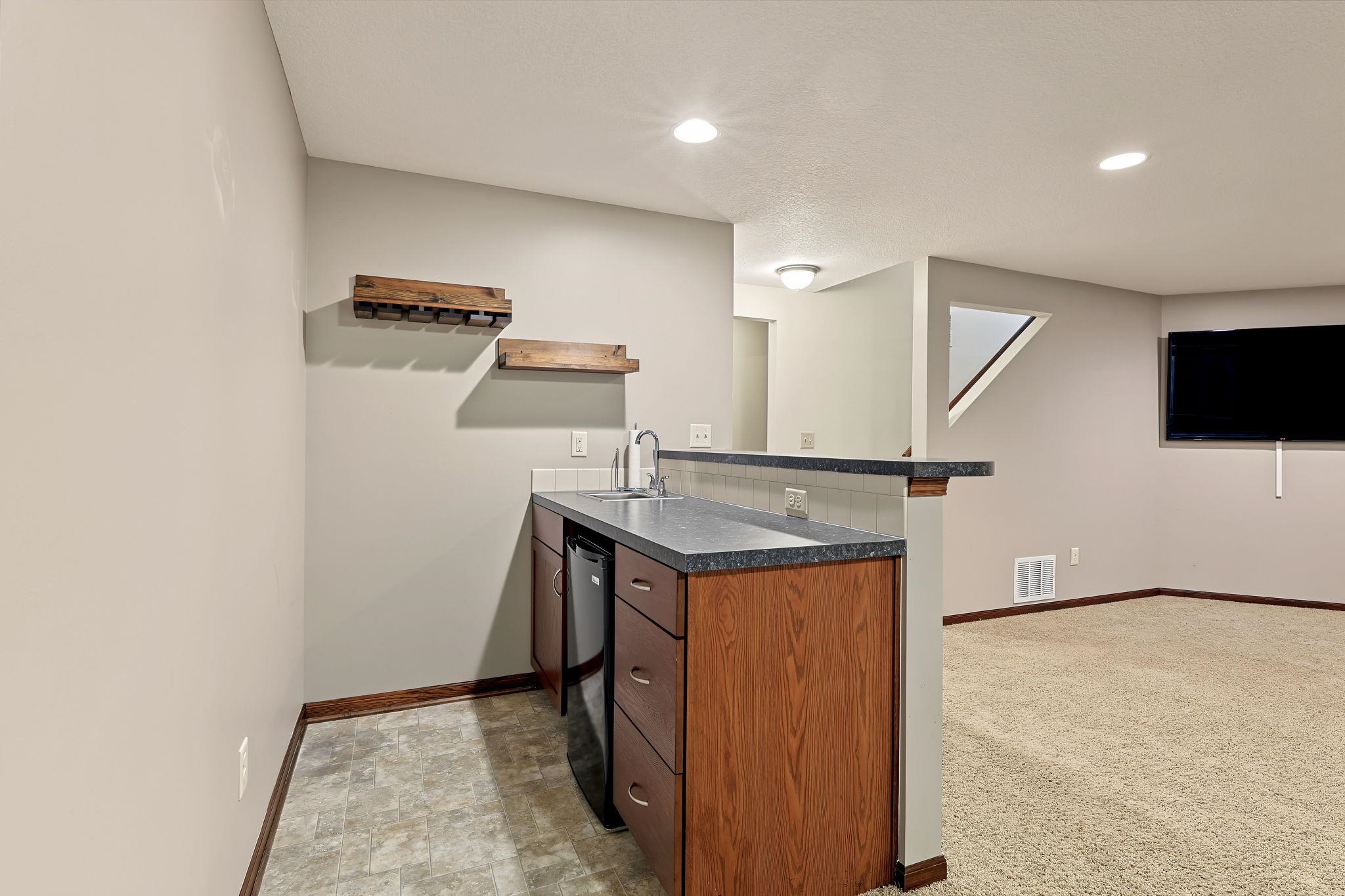 2417 N Woodridge Ct. Property Photo 22