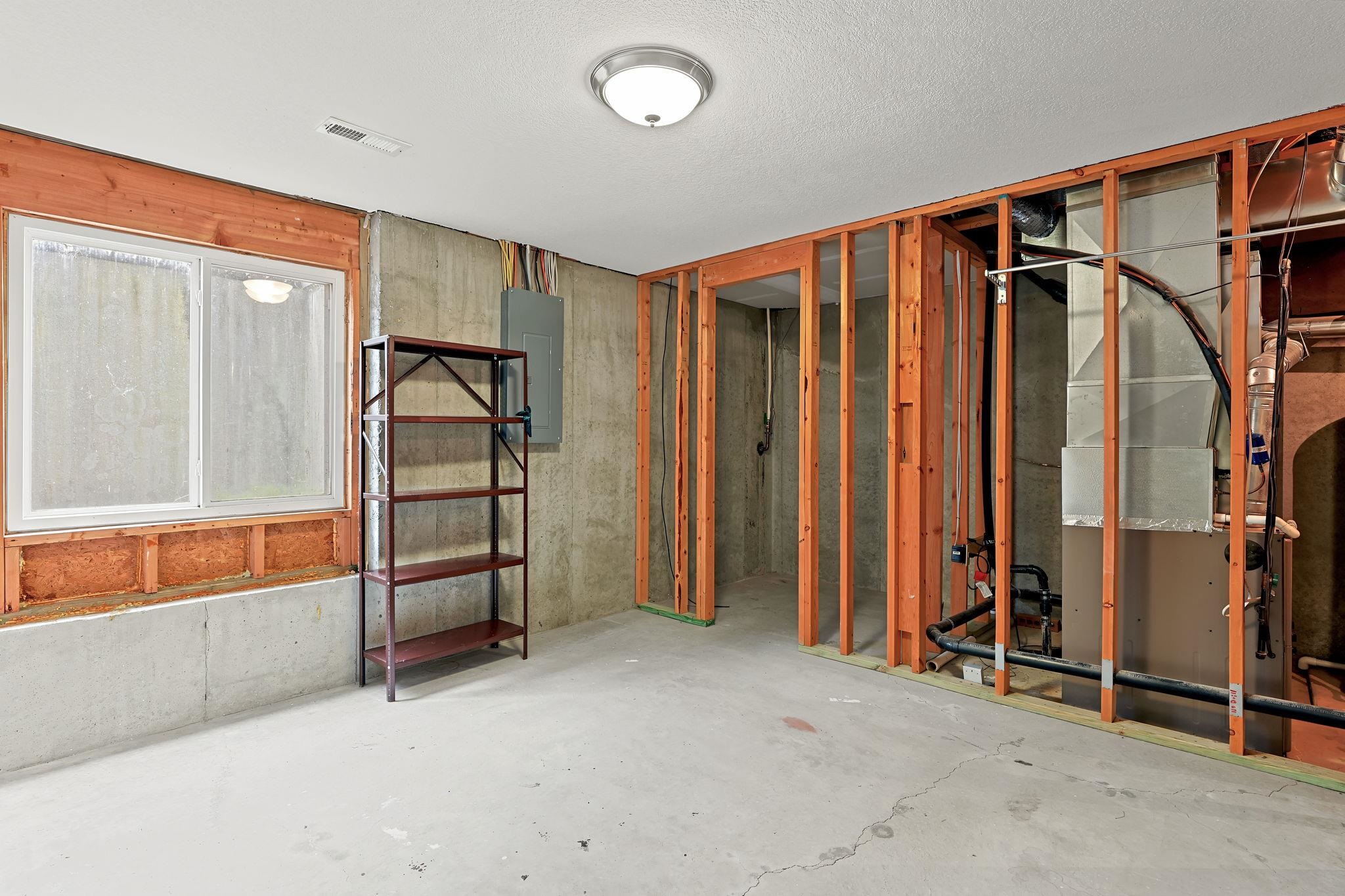 2417 N Woodridge Ct. Property Photo 27