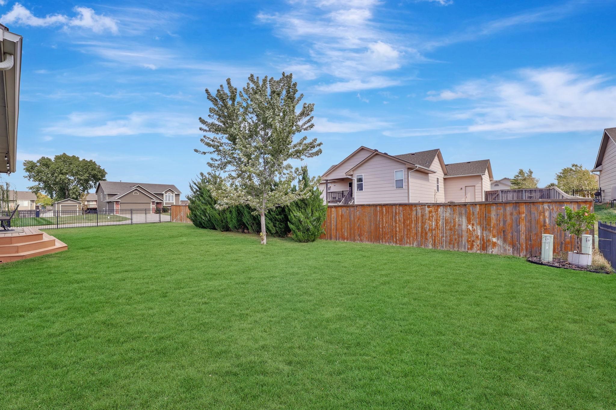 2417 N Woodridge Ct. Property Photo 31
