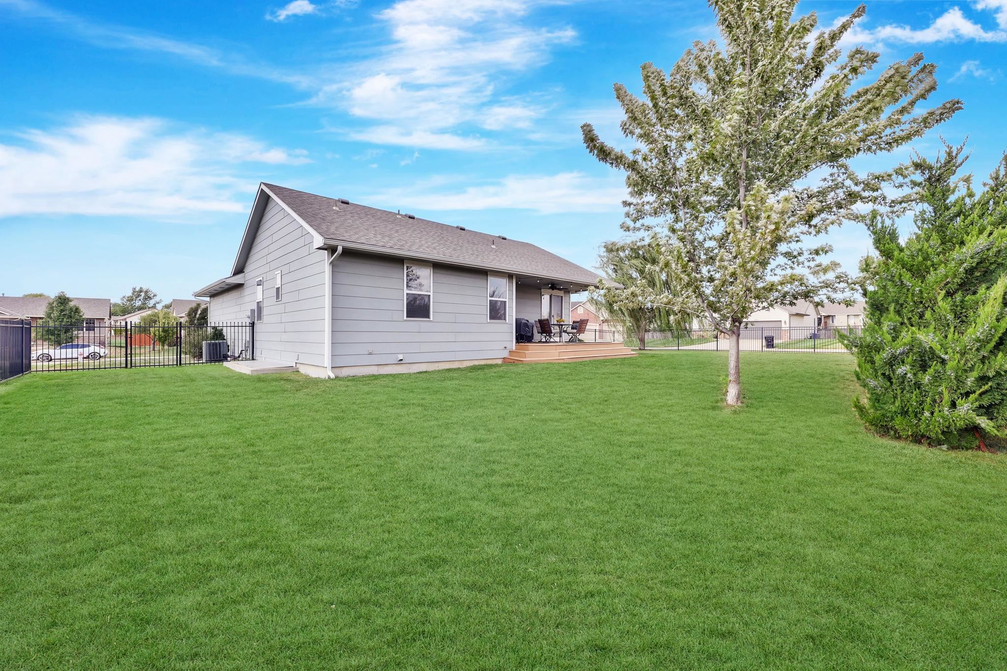 2417 N Woodridge Ct. Property Photo 32