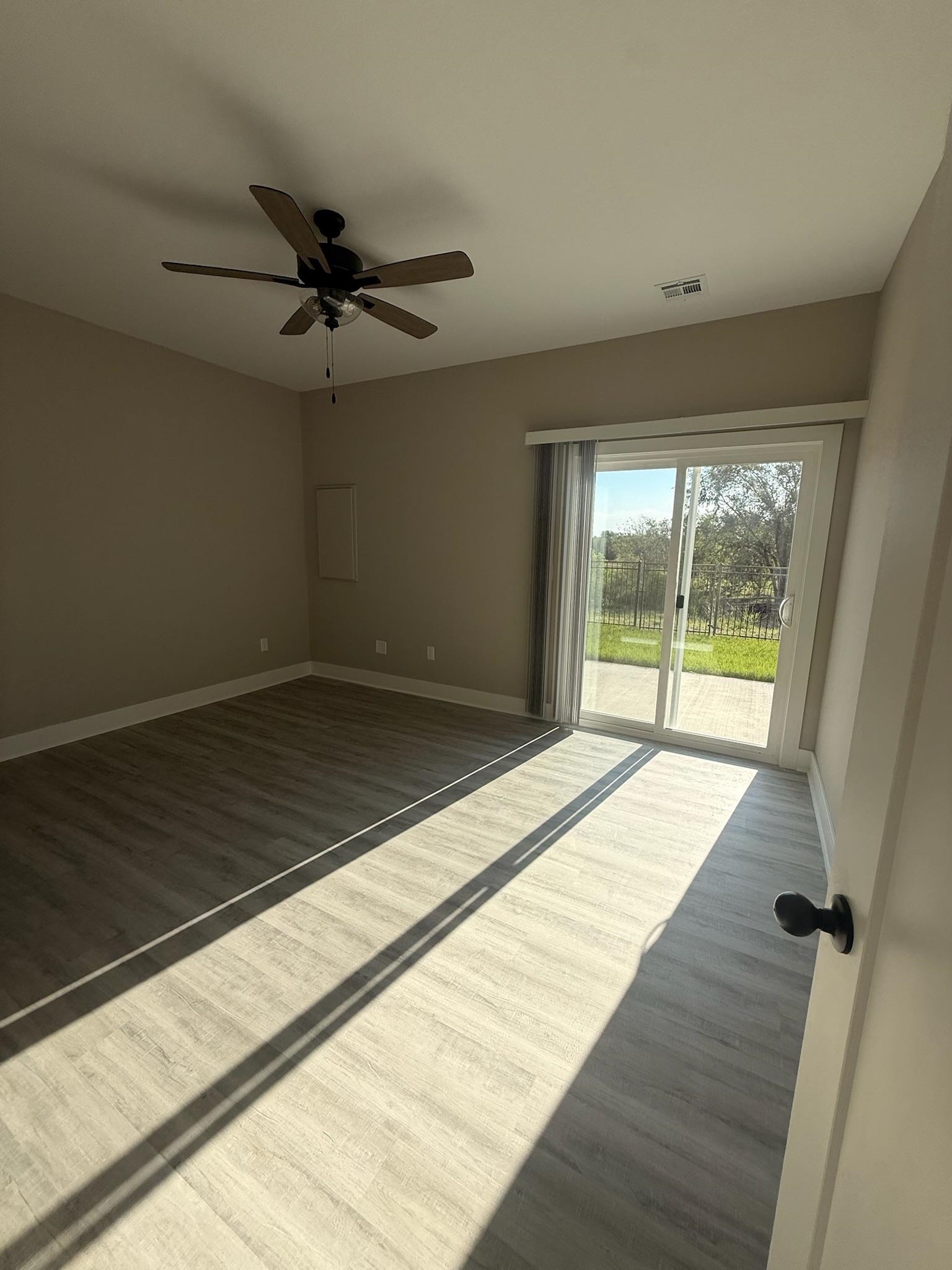 2302 S Horseback Property Photo 9