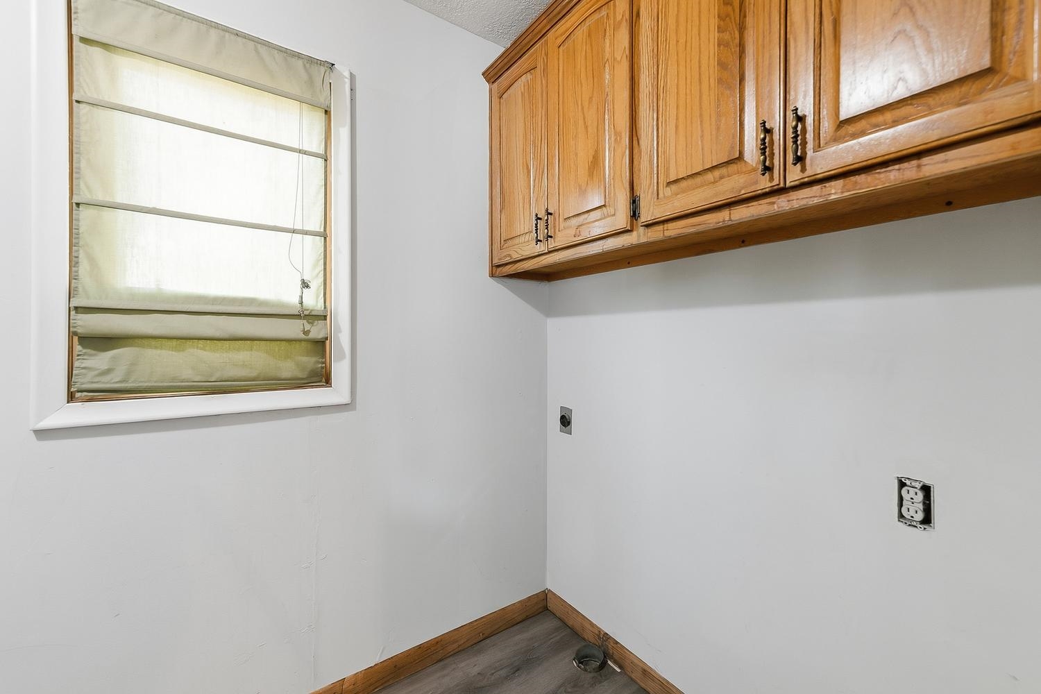 1701 N Amarado Property Photo 14