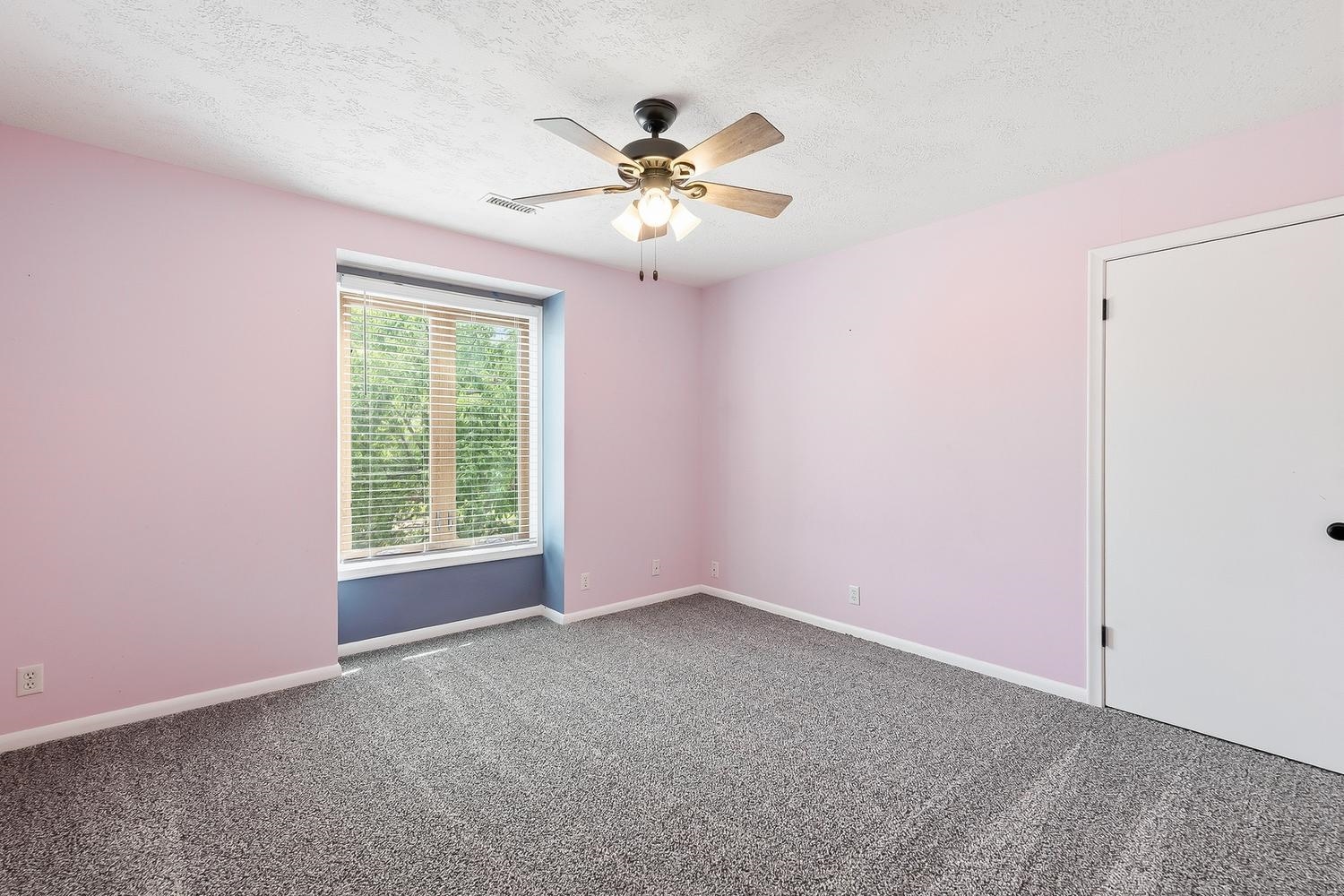 1701 N Amarado Property Photo 20