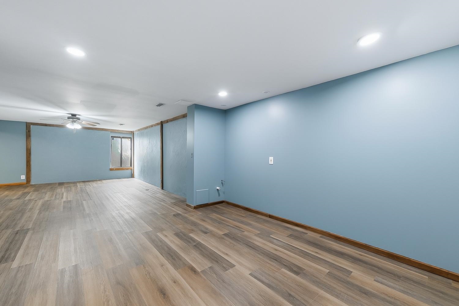 1701 N Amarado Property Photo 28