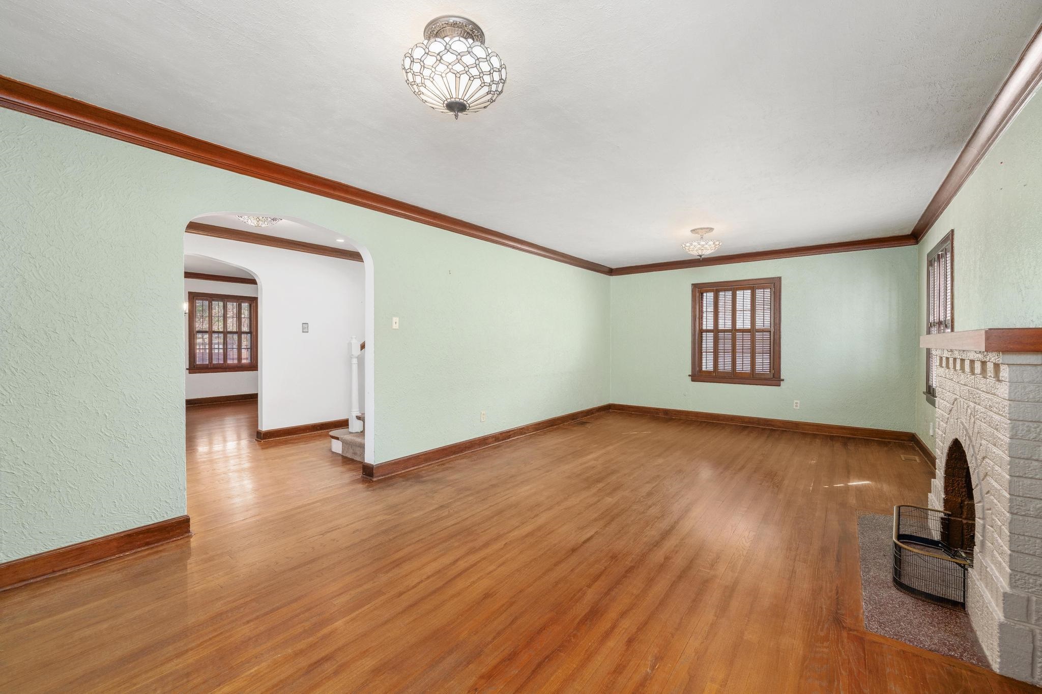 144 N Dellrose Ave Property Photo 6