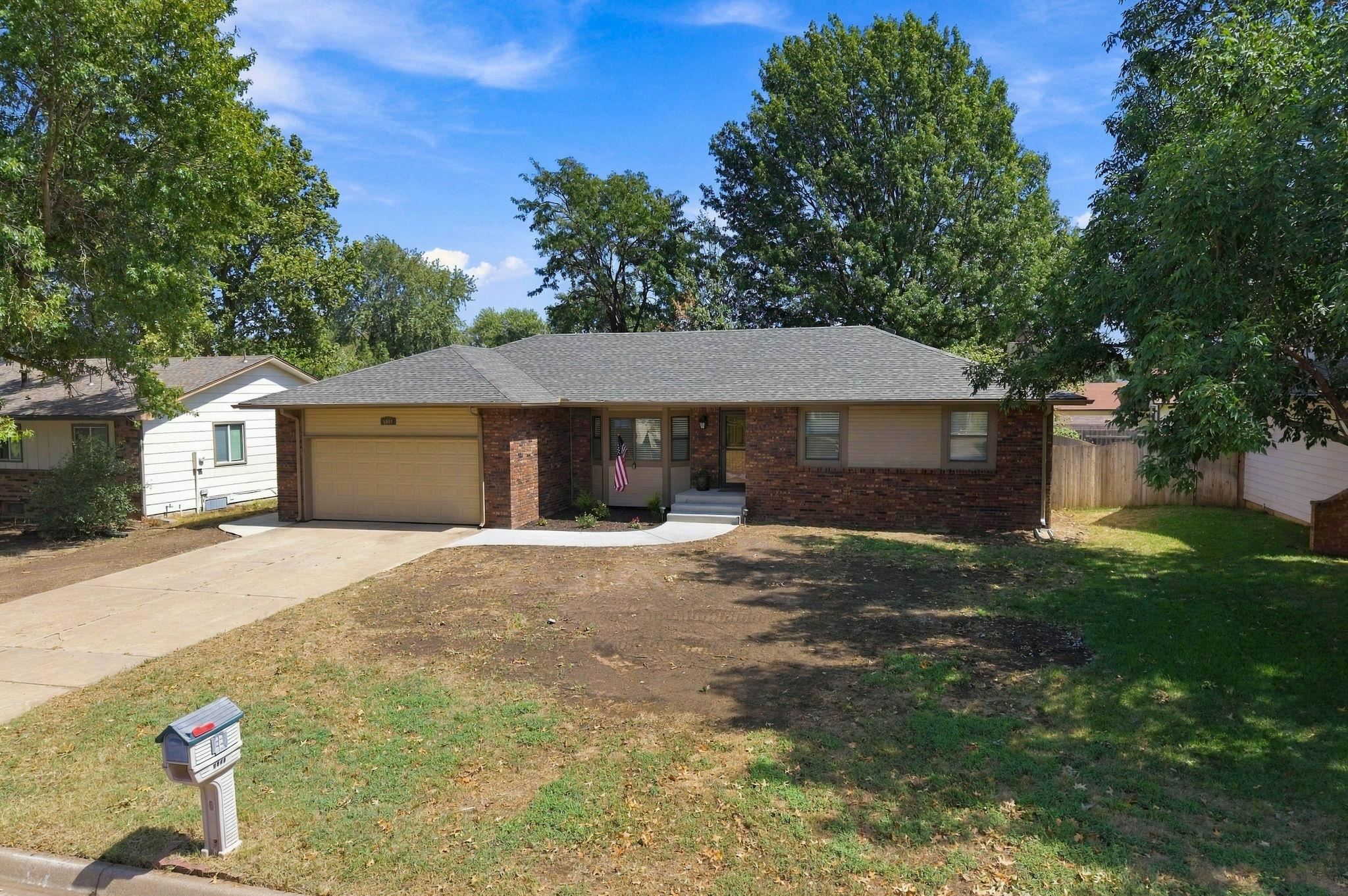 1844 N Evergreen Ln Property Photo 1