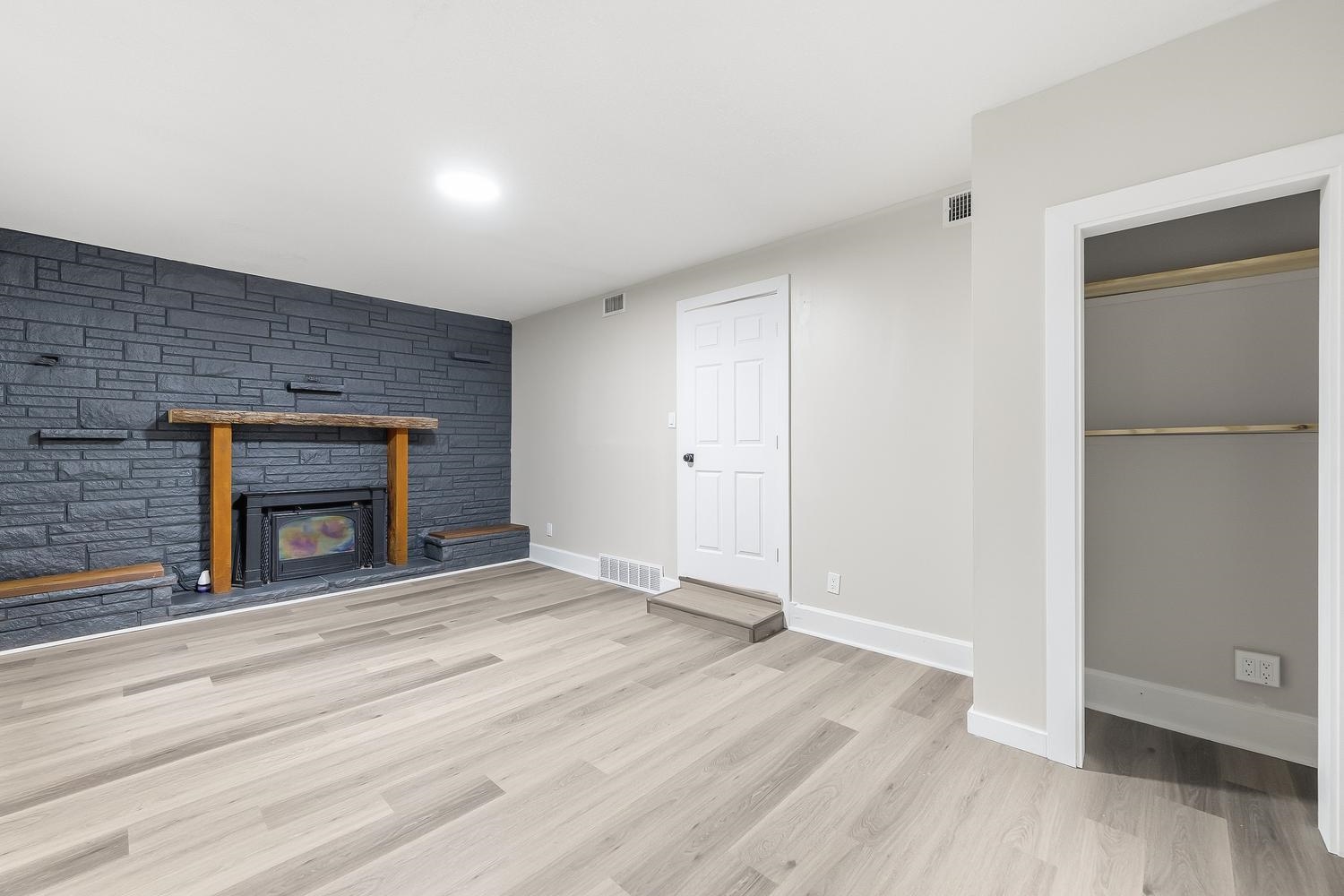 2308 S Belmont St Property Photo 6