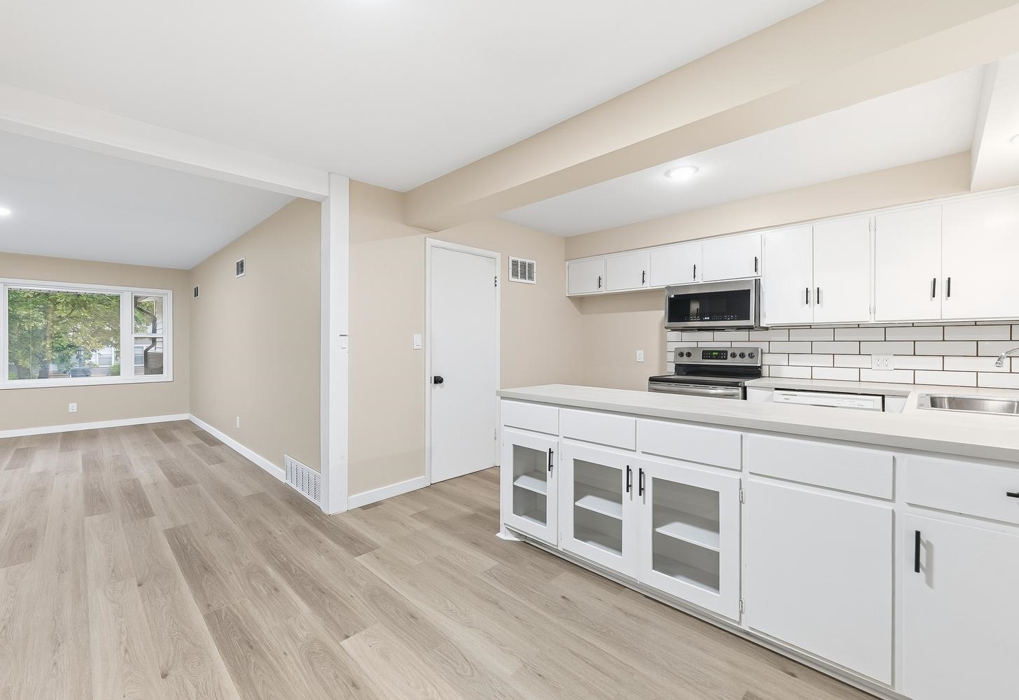 2308 S Belmont St Property Photo 9