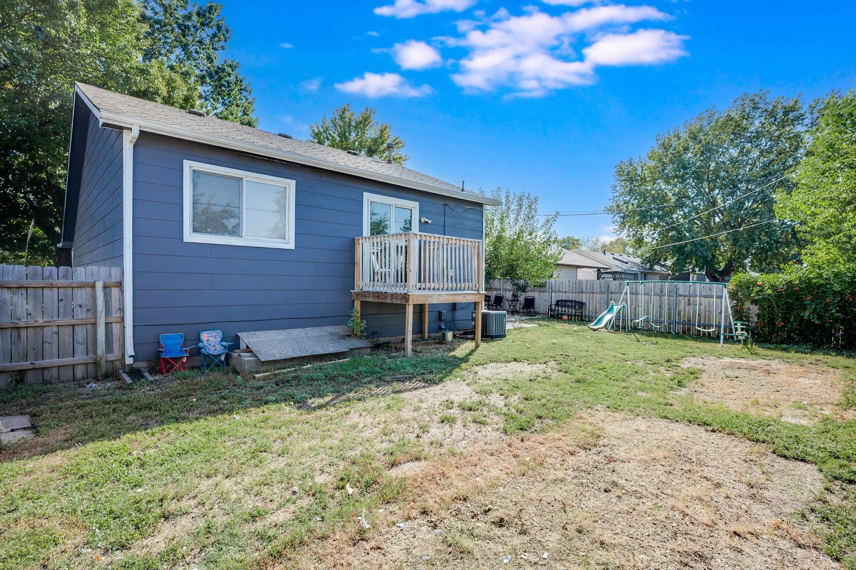 2902 W Maxwell Ave Property Photo 21