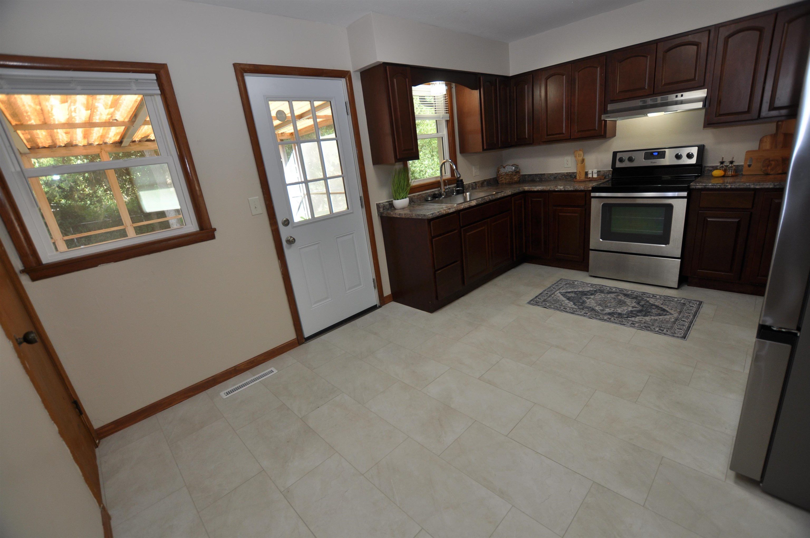 1712 Washington Property Photo 7